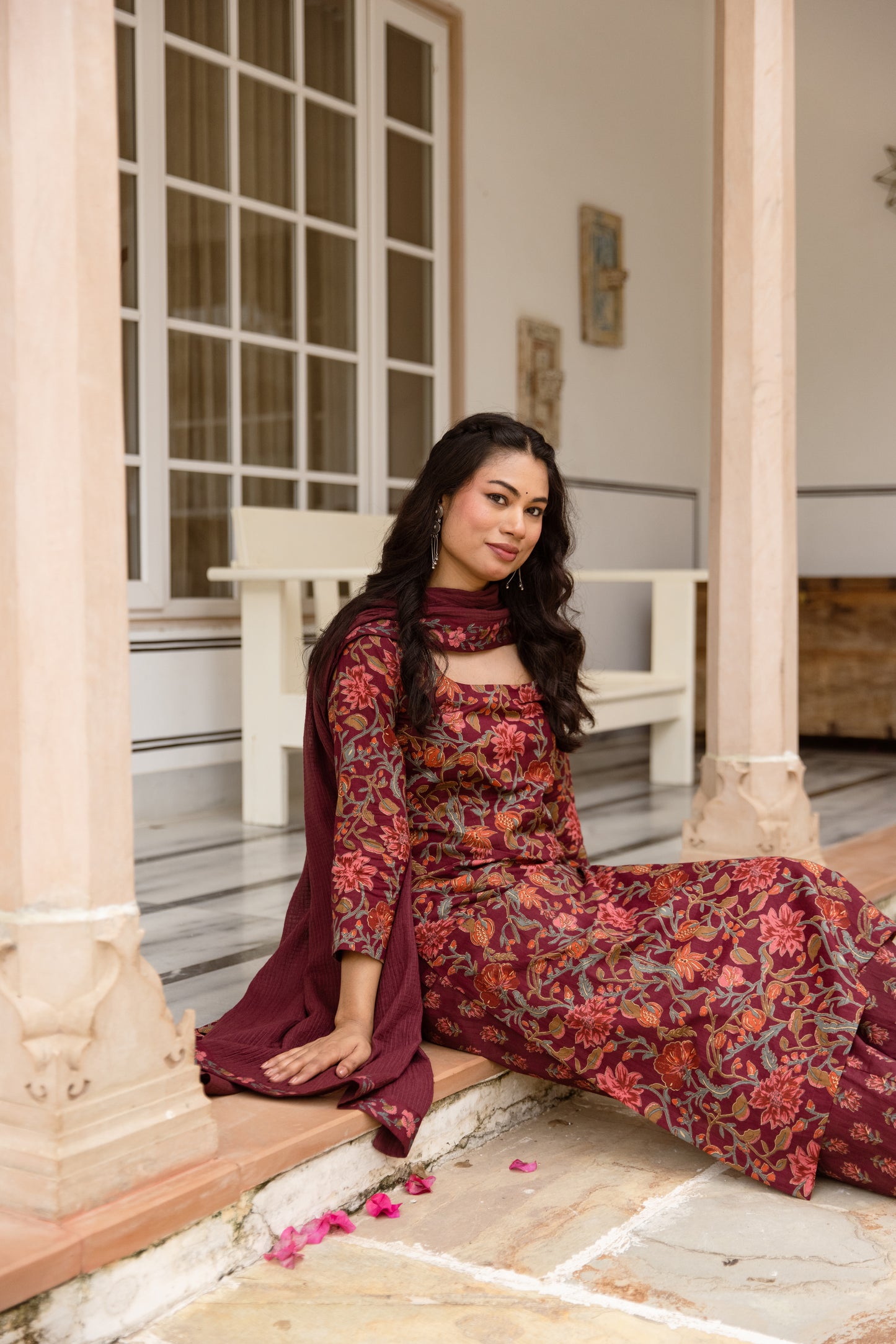 Rosewood Jaal Sleeved