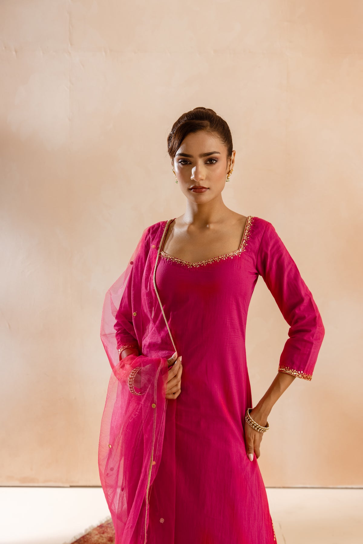Gul Sleeved-The Line (Pink)