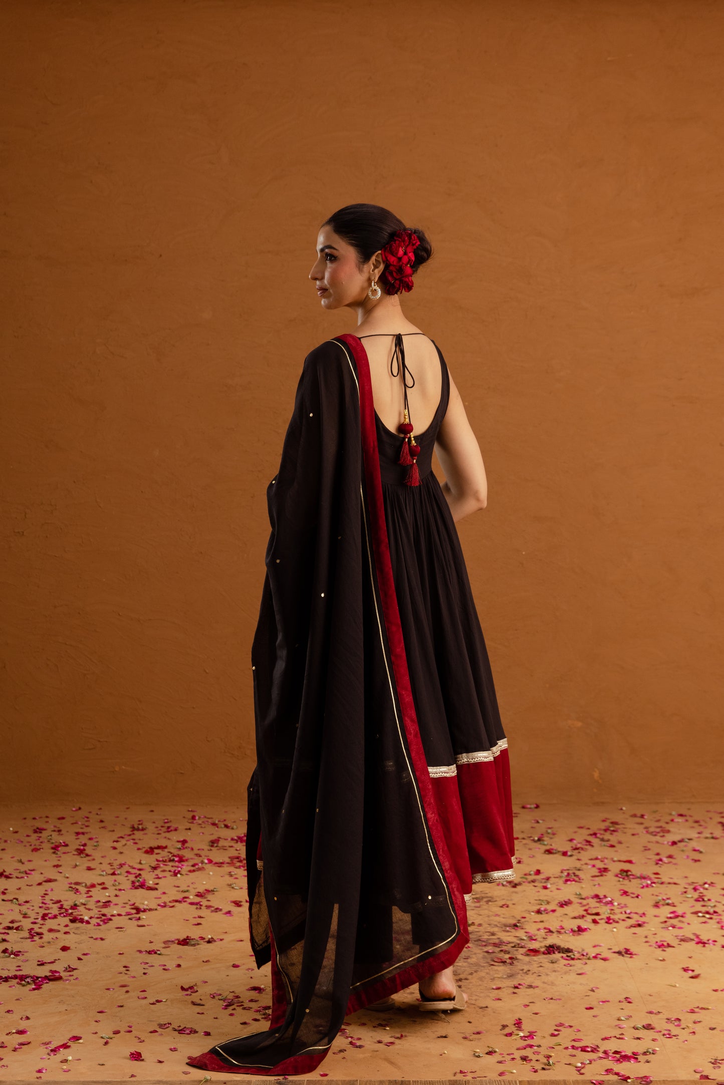 Noir Eclipse - Sleeveless