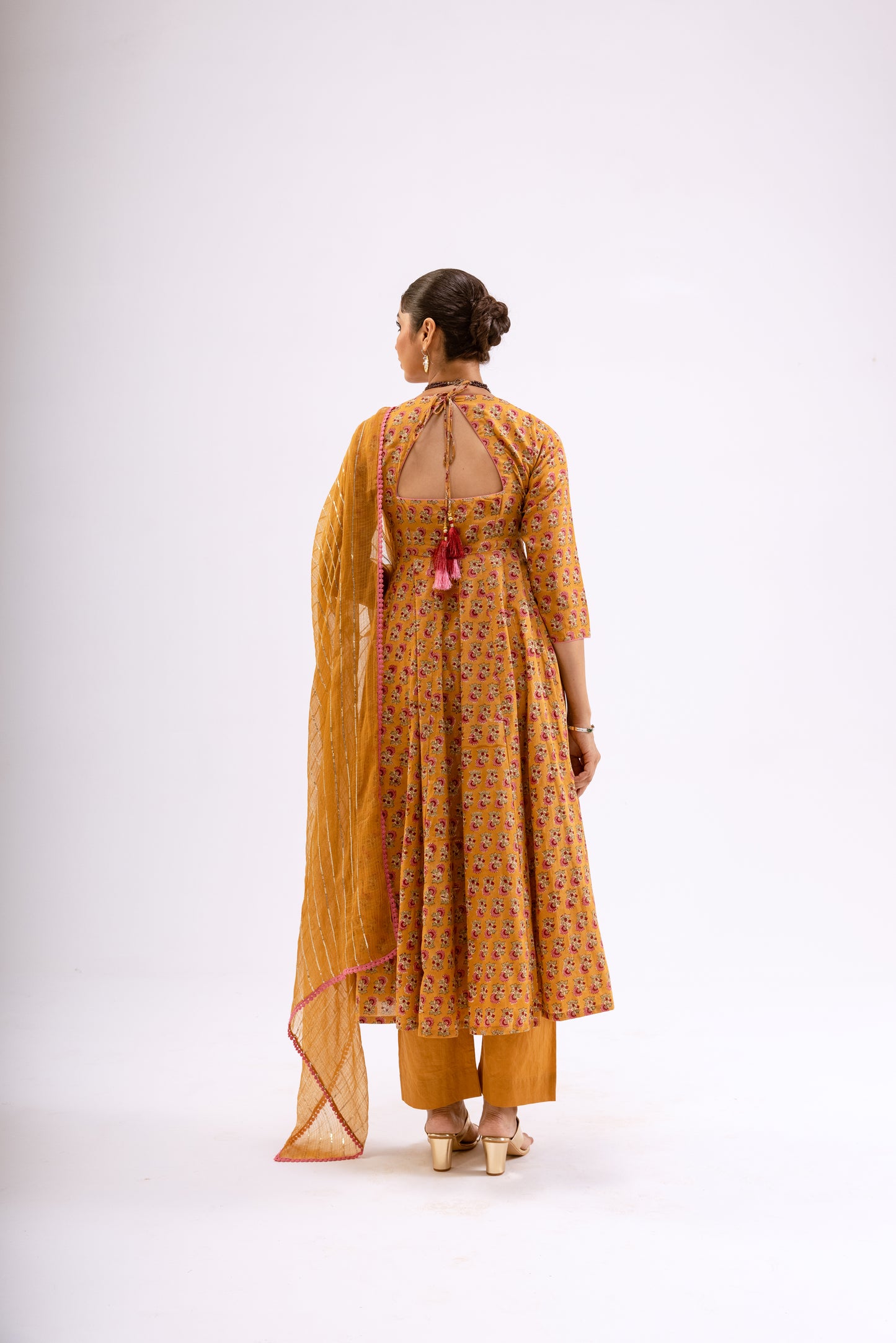 Haldi Yellow Butti - Sleeved