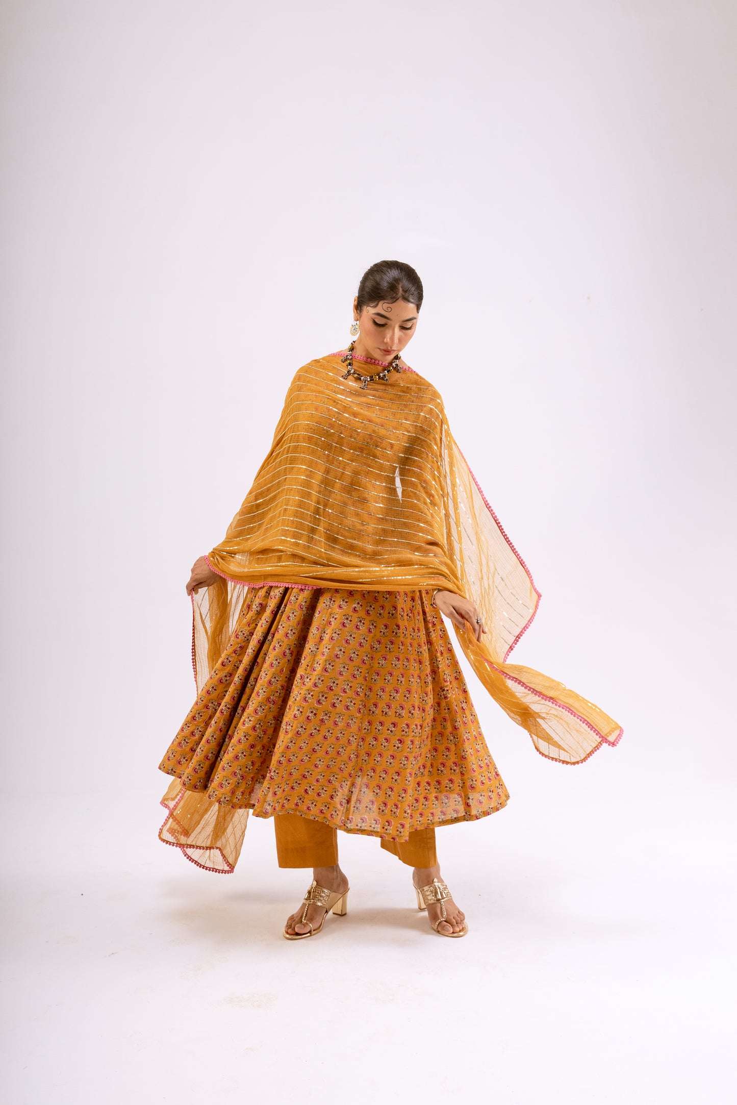 Haldi Yellow Butti - Sleeved