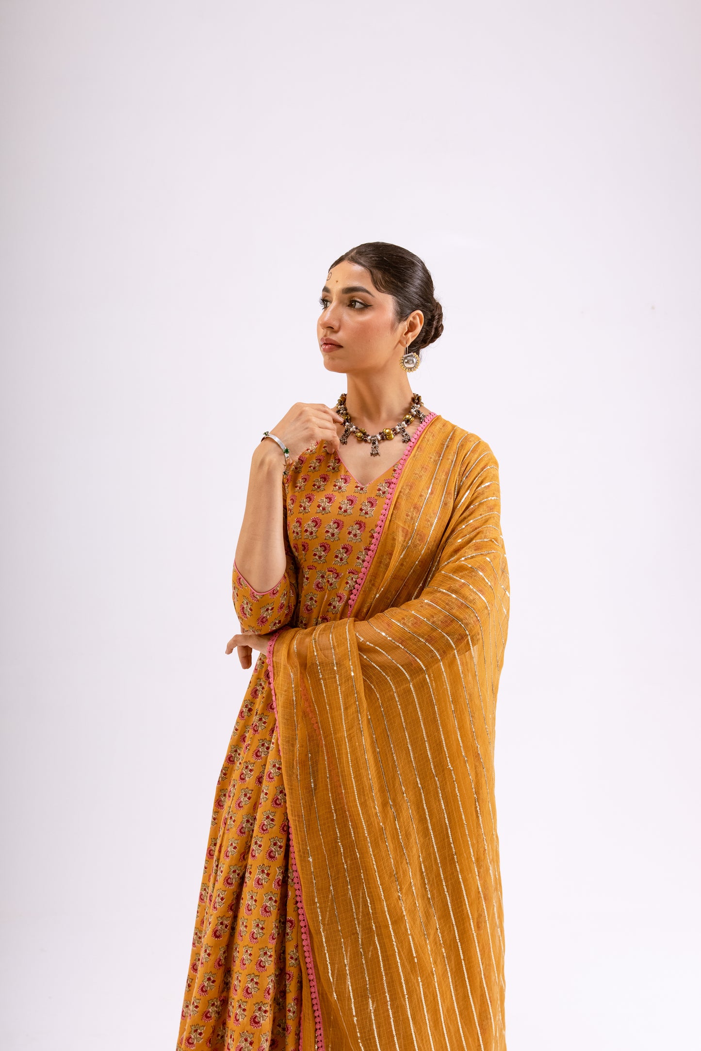 Haldi Yellow Butti - Sleeved