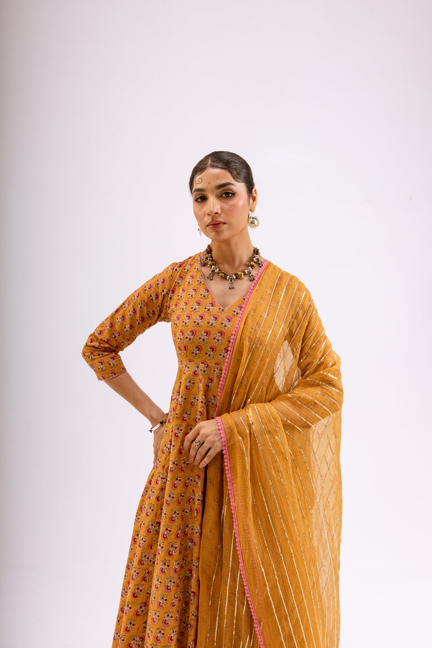 Haldi Yellow Butti - Sleeved
