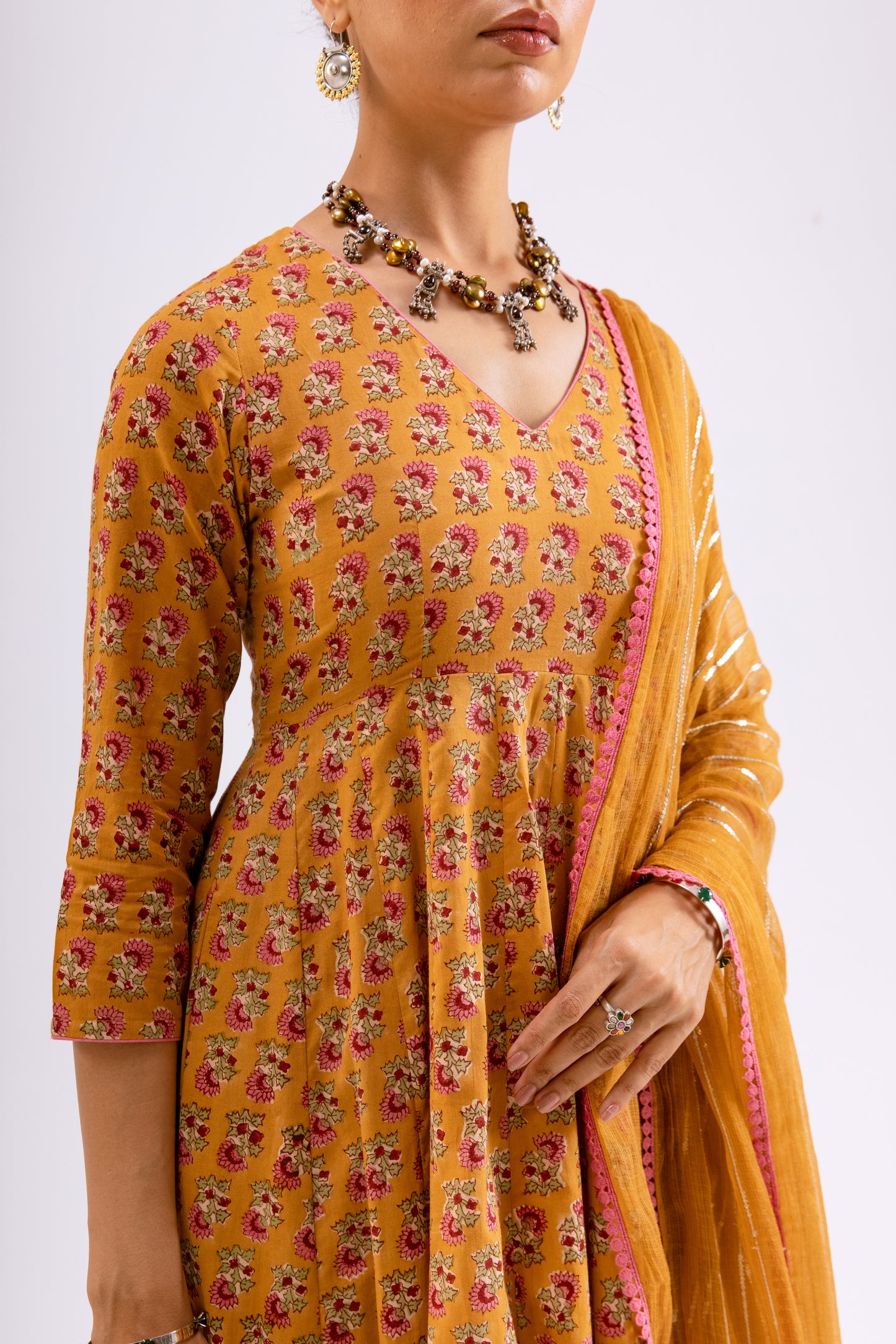 Haldi Yellow Butti - Sleeved
