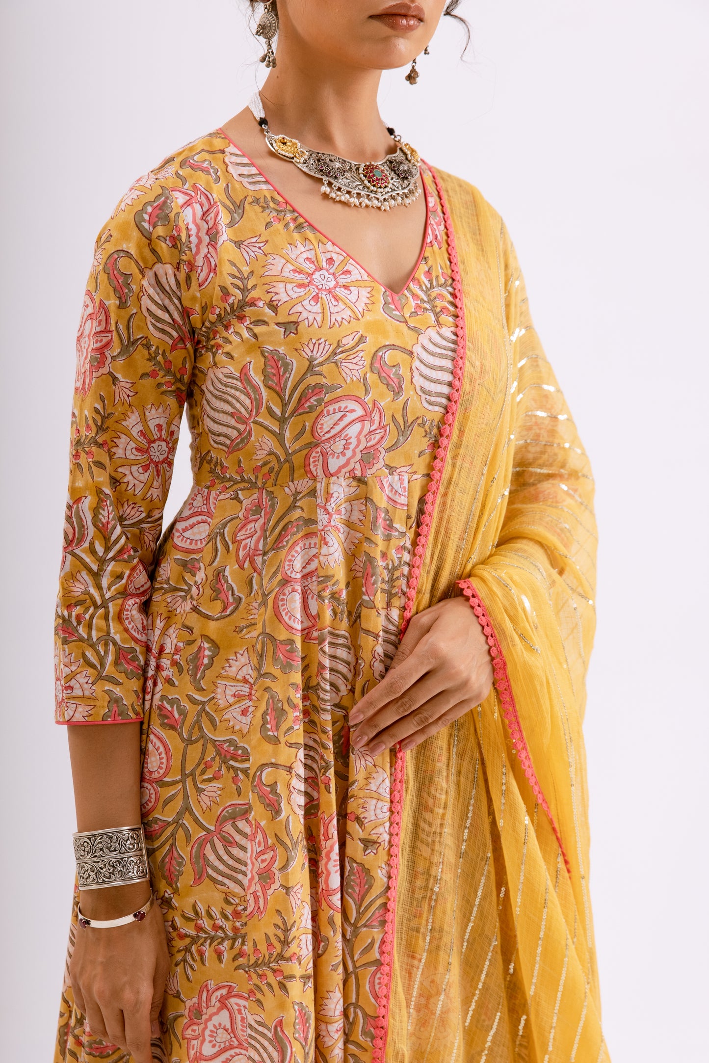 Amber Yellow Jaal - Sleeved