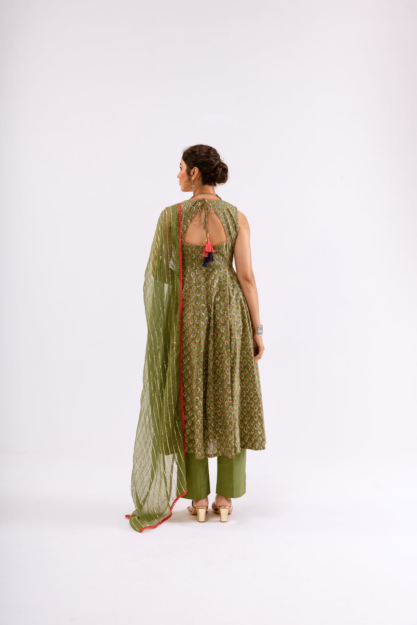 Mehndi Green Butti - Sleeveless
