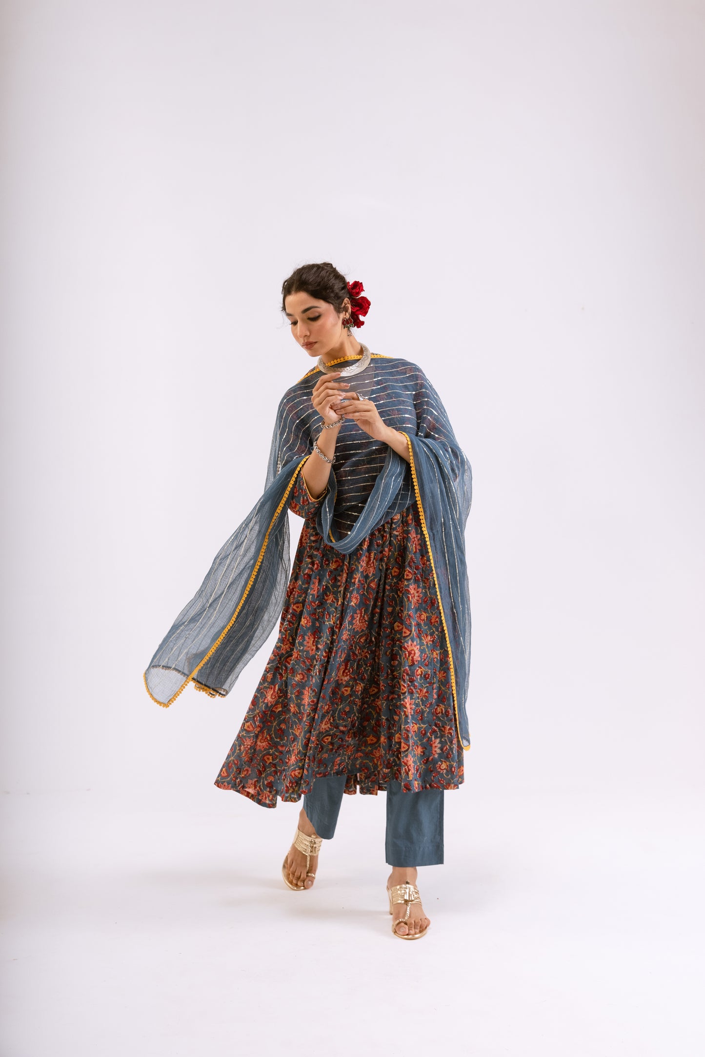 Dusky Blue Jaal - Sleeved