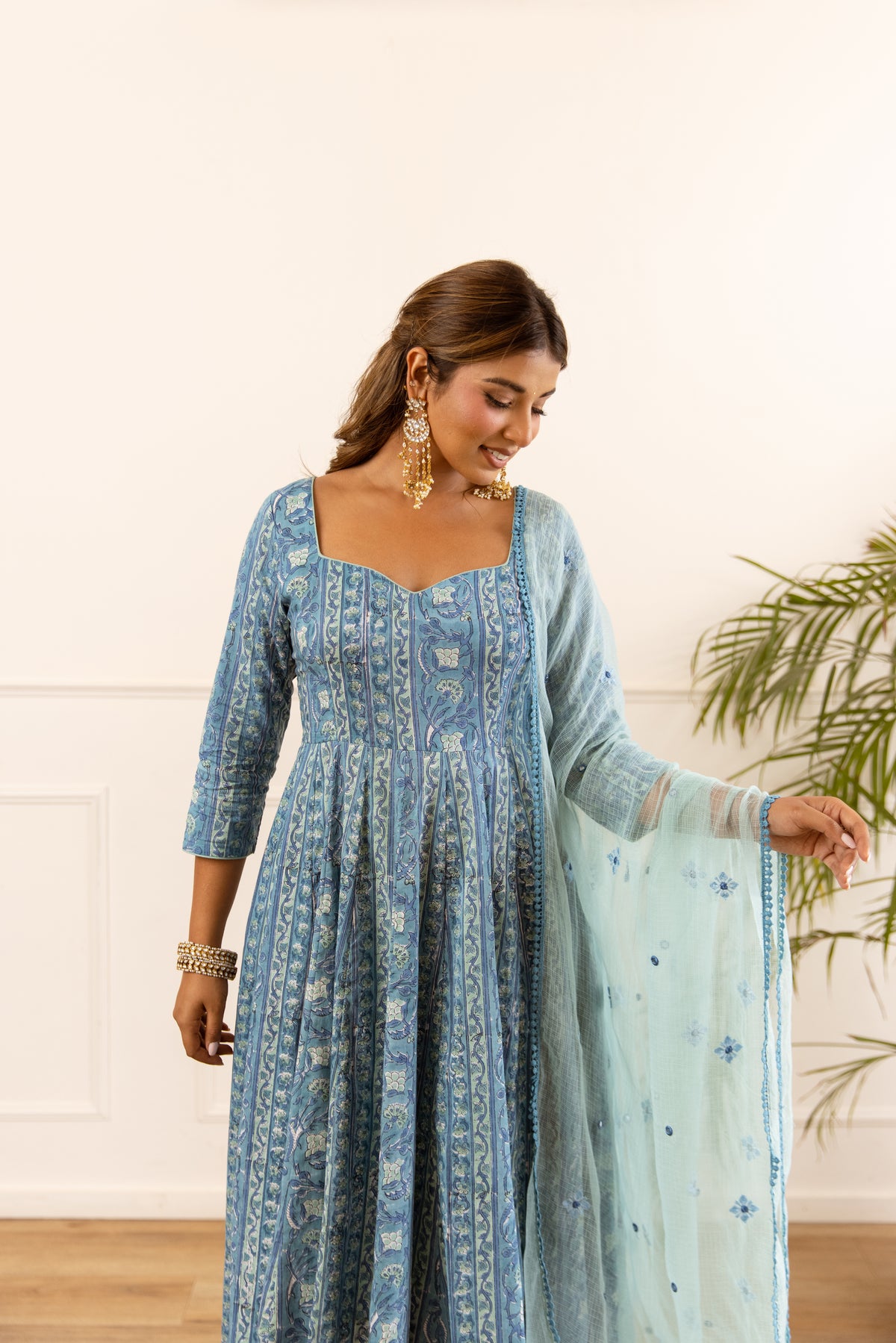 Lined Dusty Blue & Powder Blue (Sleeved)