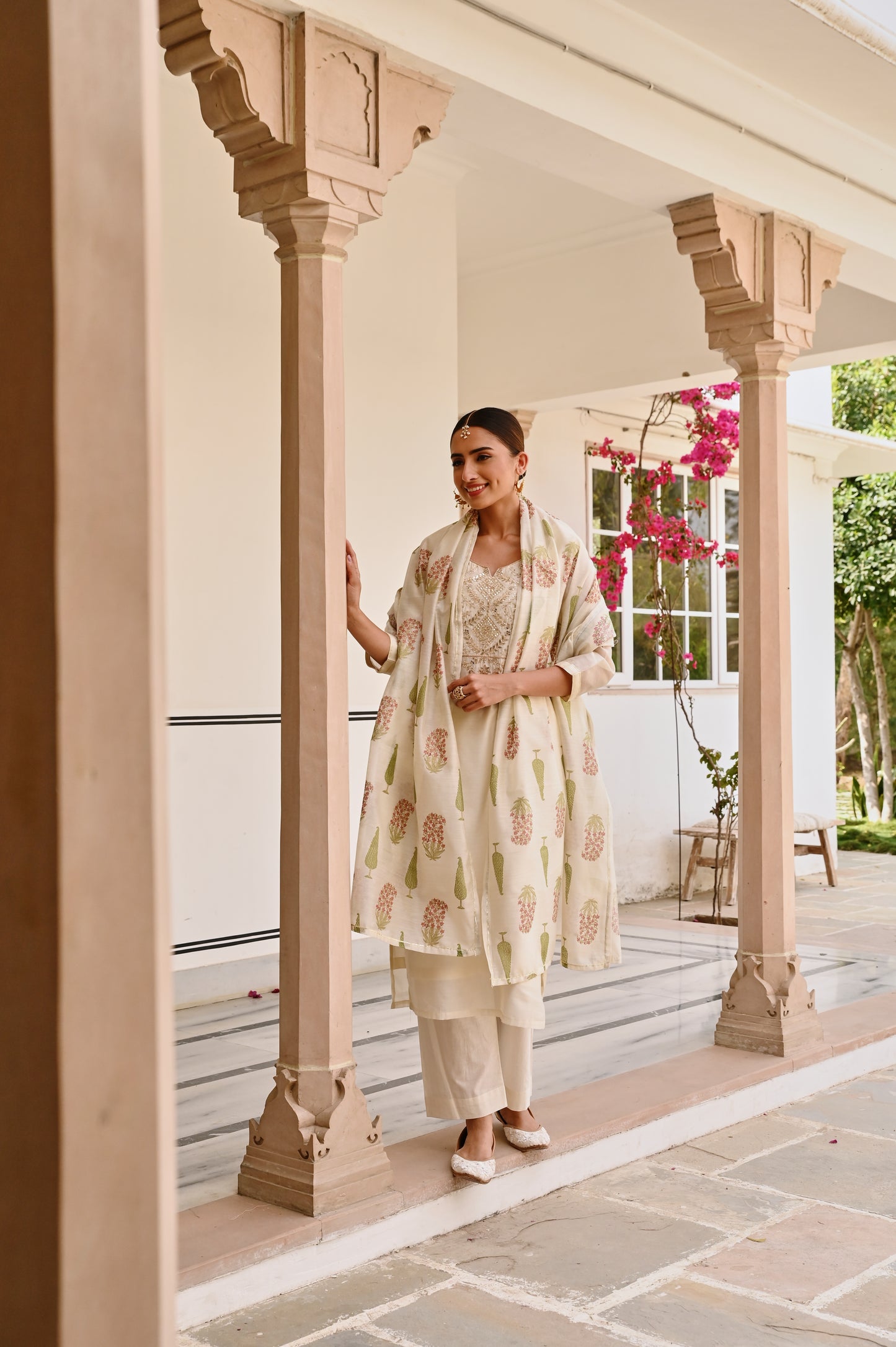 CREAM CHANDERI GOTA PATTI KURTA SET