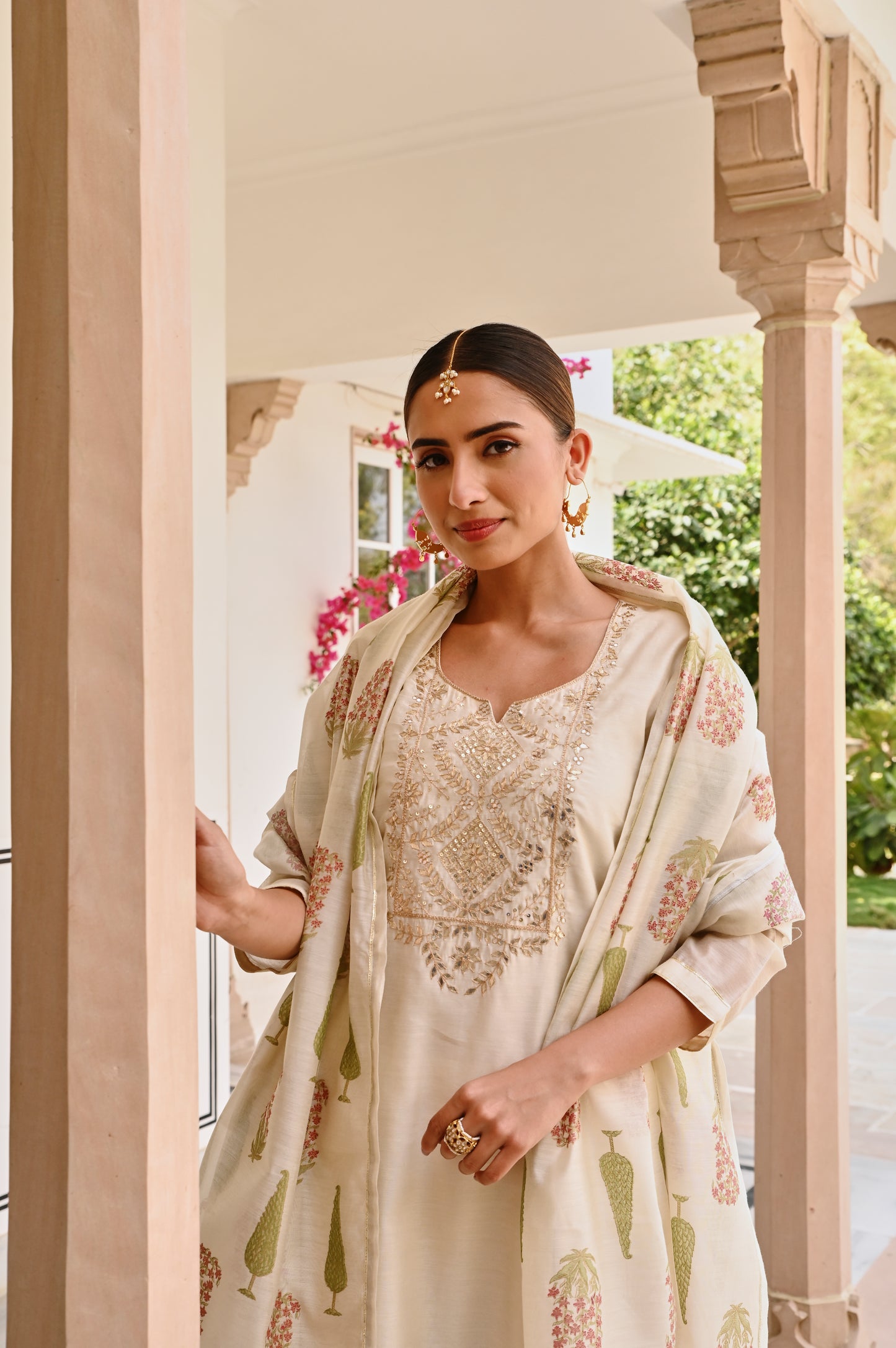 CREAM CHANDERI GOTA PATTI KURTA SET