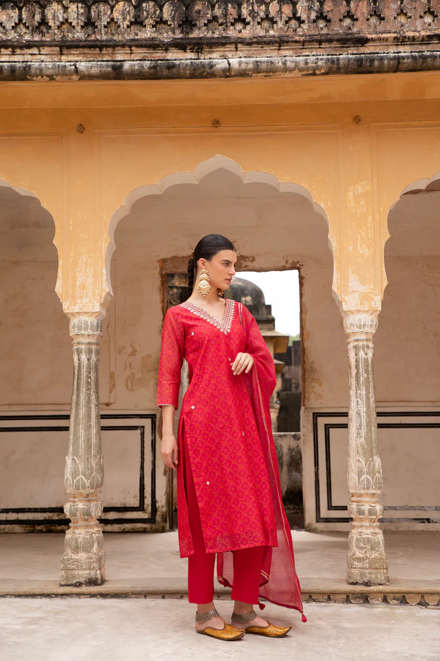 PINK V-NECK EMBROIDERED KURTA SET