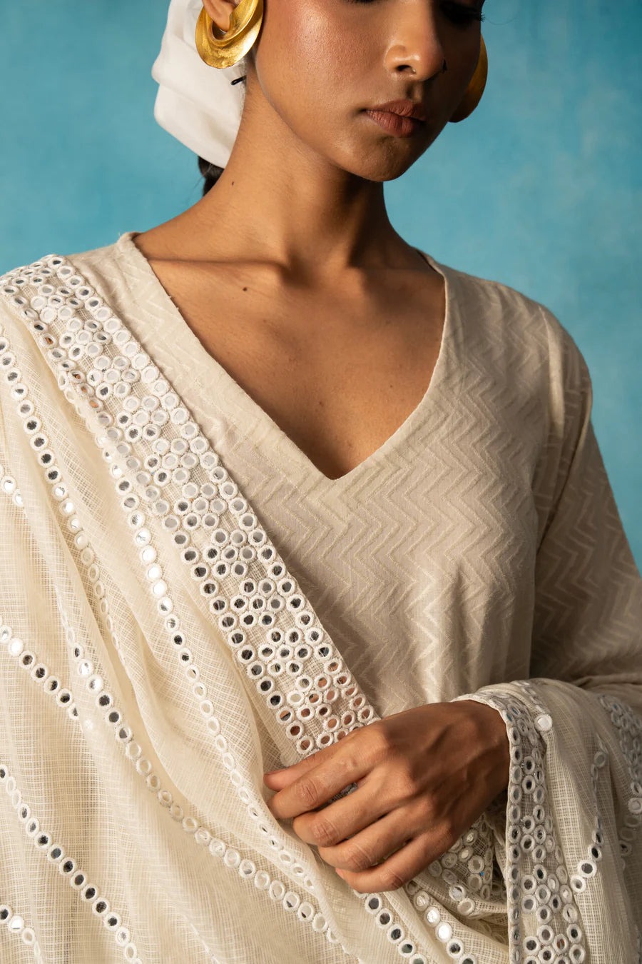 OFF WHITE STRAIGHT KURTA SET
