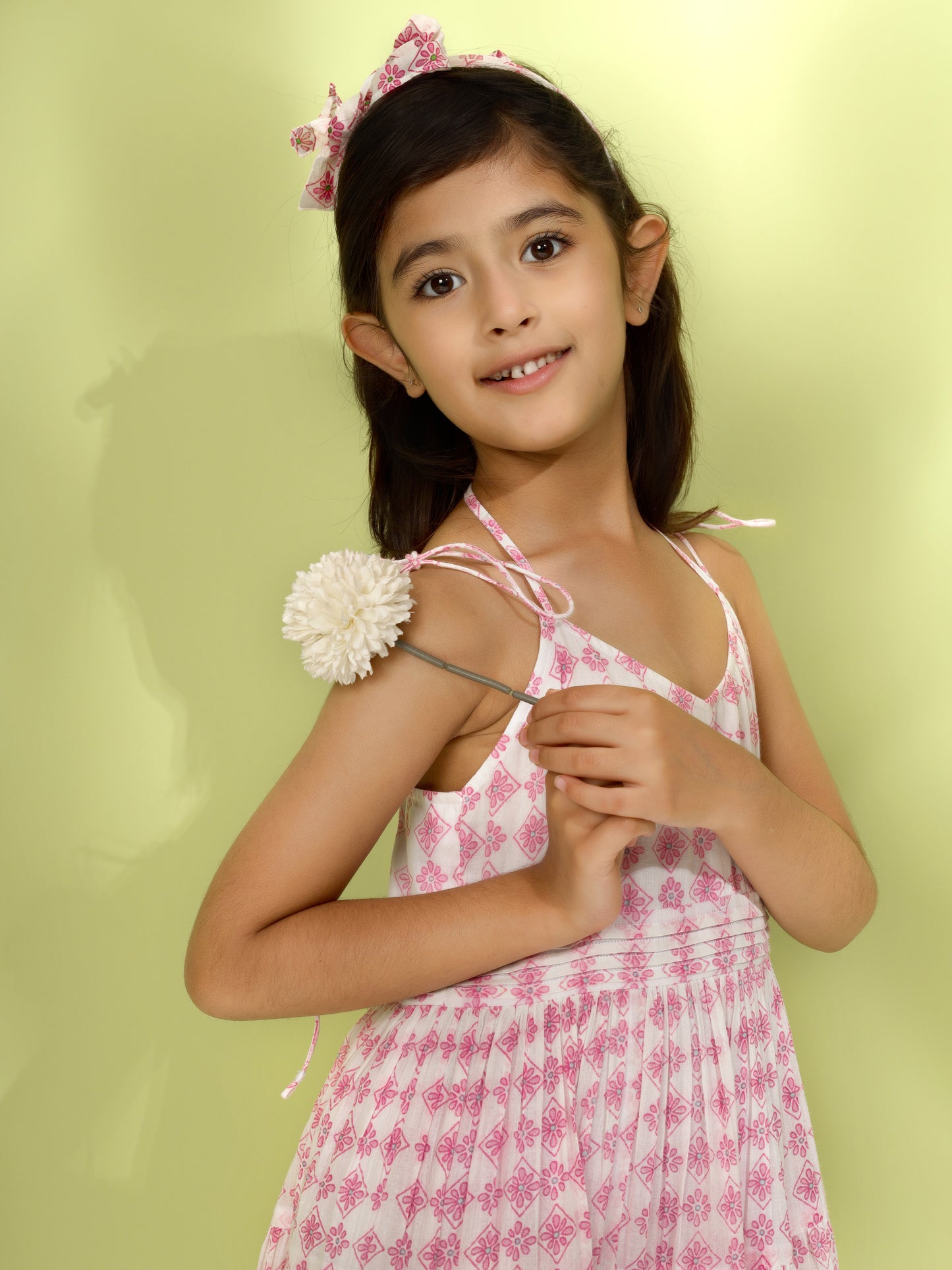 Jiyara - White Pink Printed Waist Pleated Dress