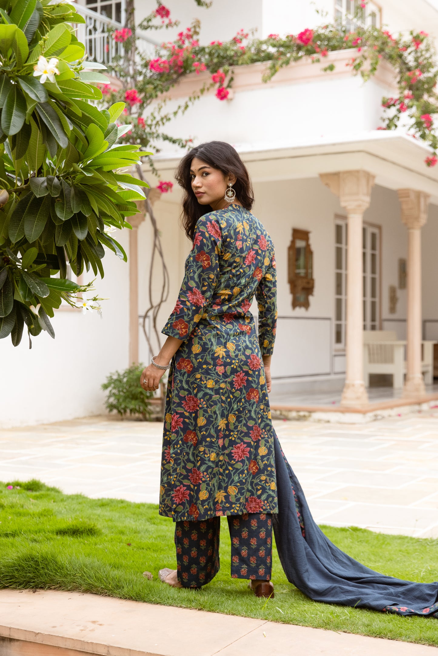 Azure Jaal Sleeved