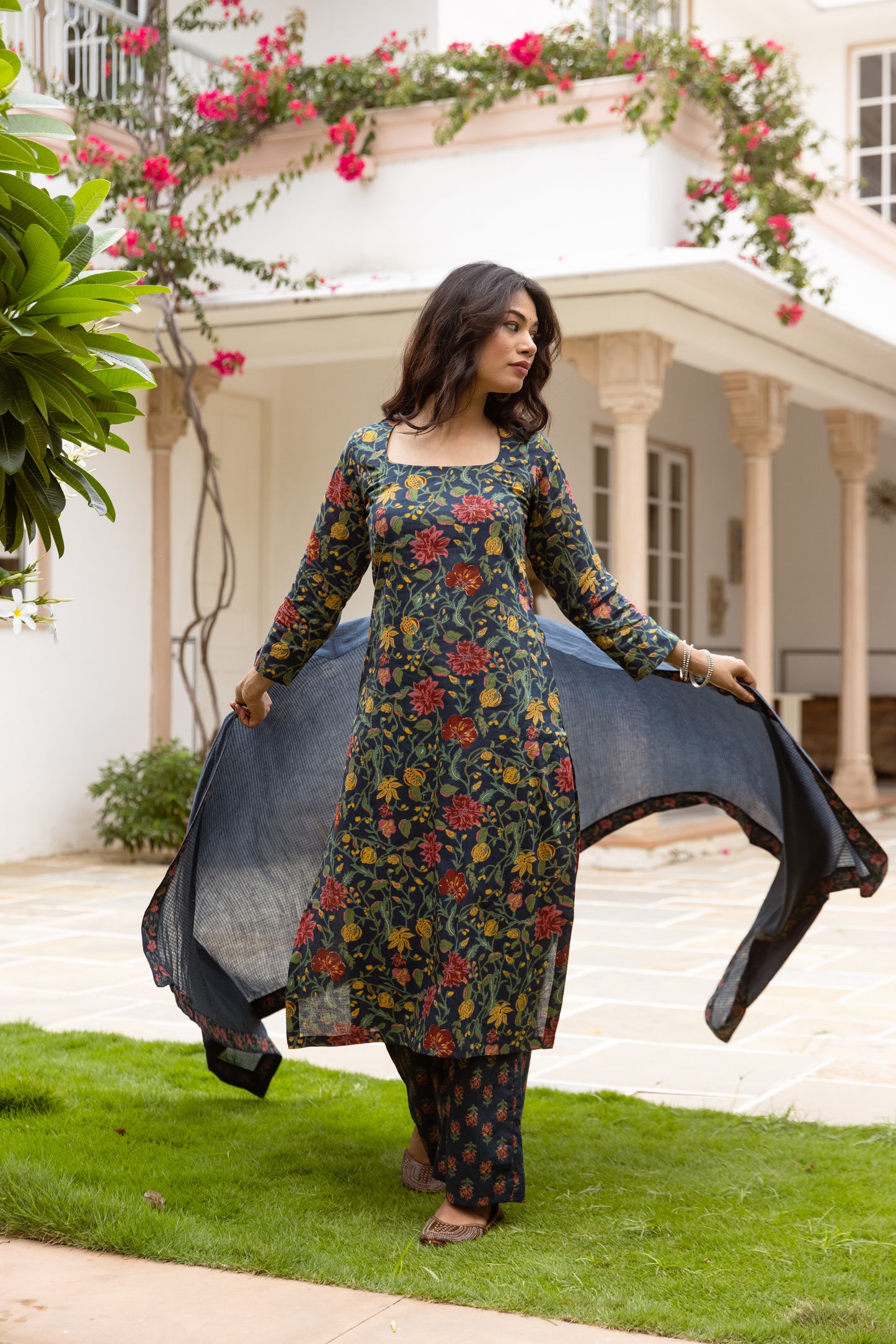 Azure Jaal Sleeved