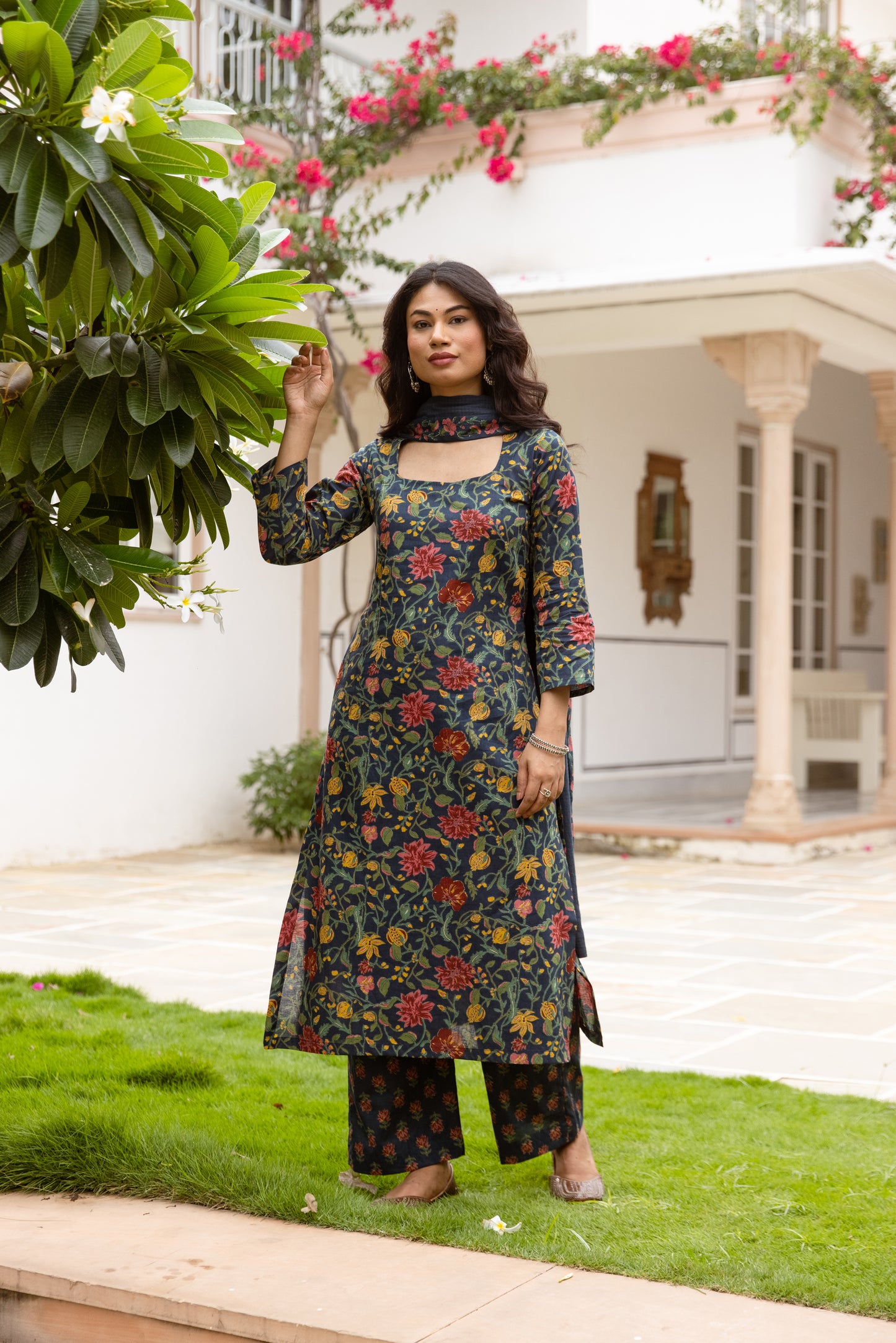 Azure Jaal Sleeved