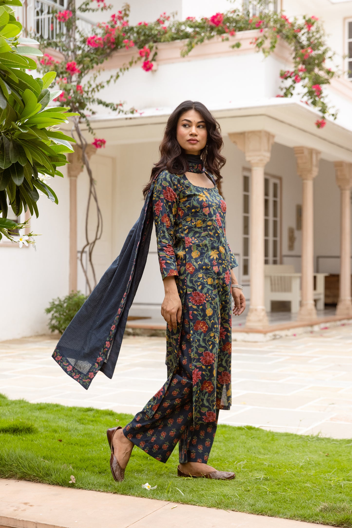 Azure Jaal Sleeved