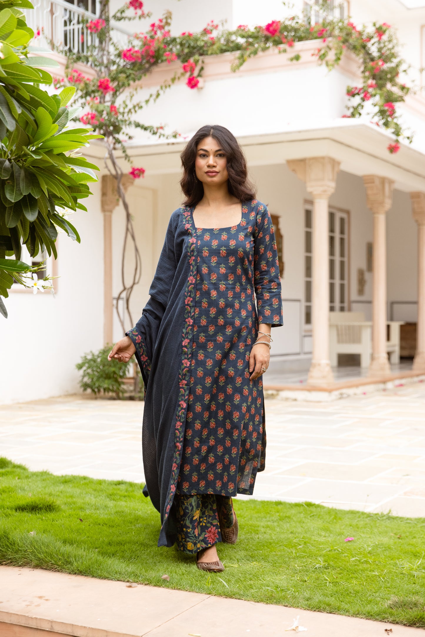 Azure Butti Sleeved