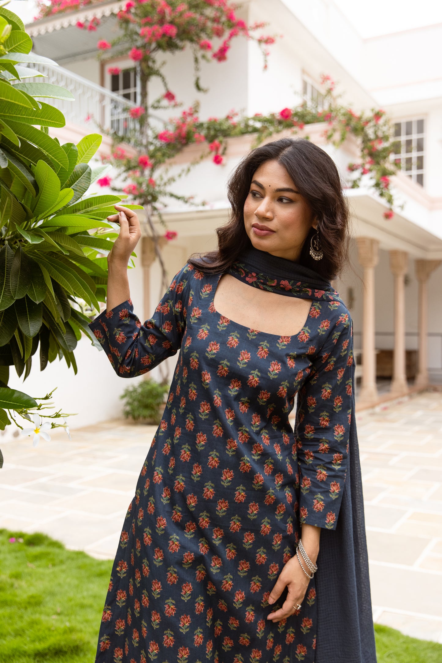 Azure Butti Sleeved