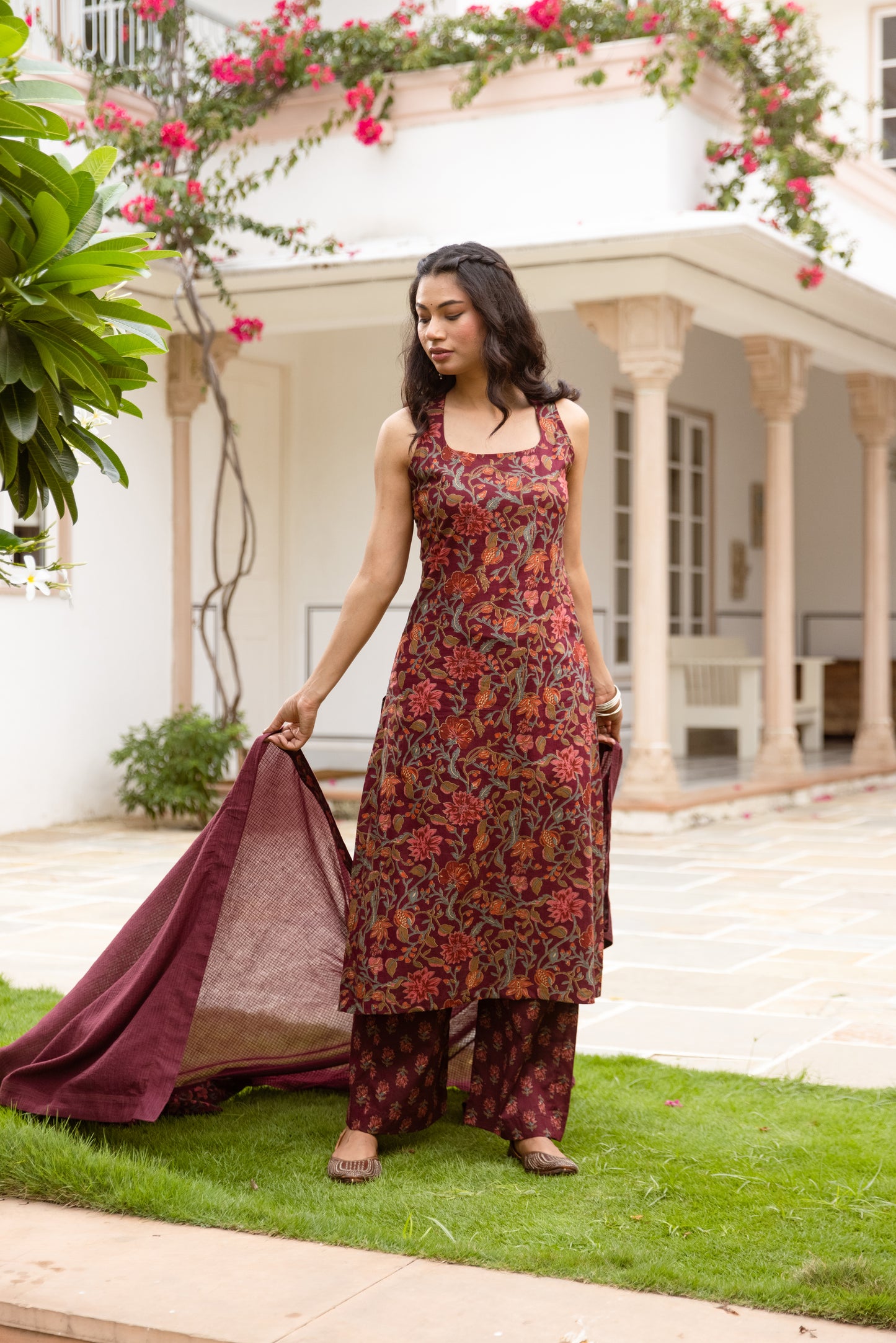 Rosewood Jaal Sleeveless