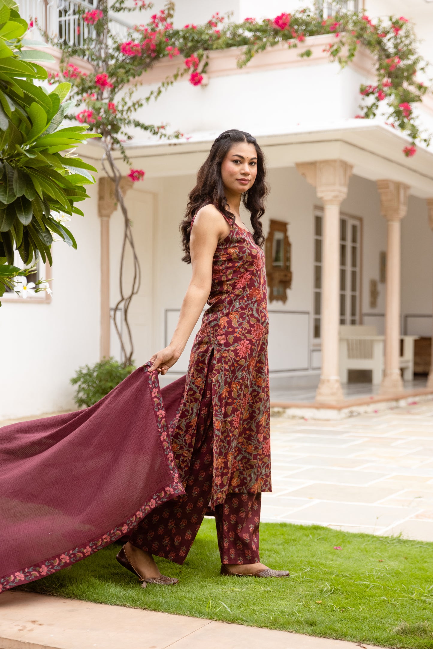 Rosewood Jaal Sleeveless