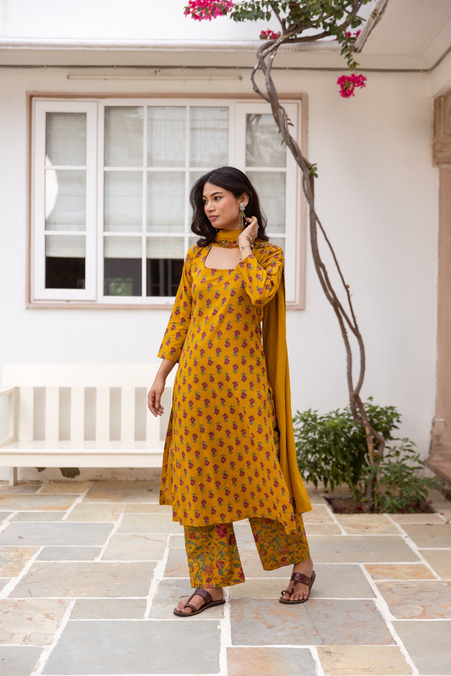 Saffron Butti Sleeved