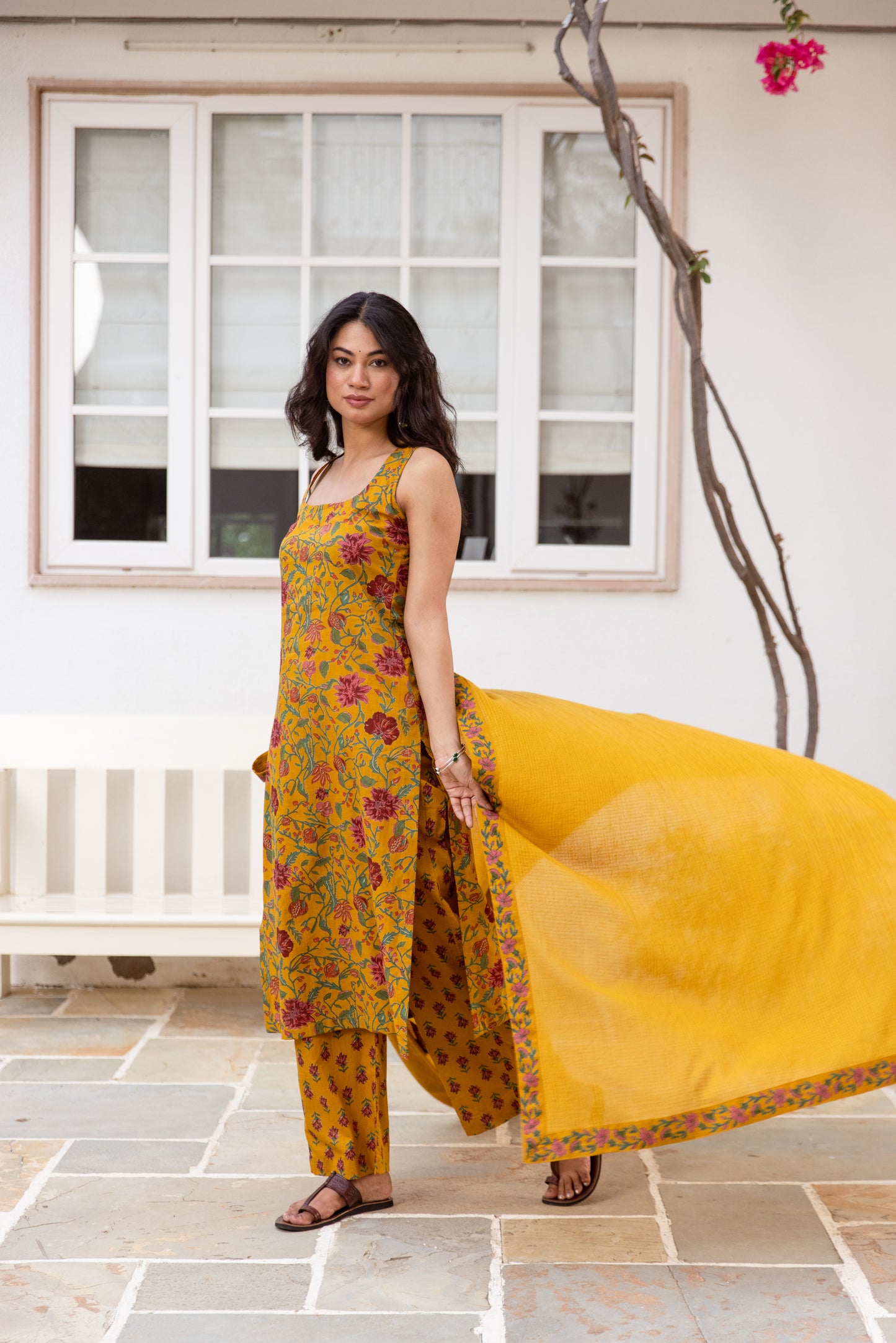 Saffron Jaal Sleeveless