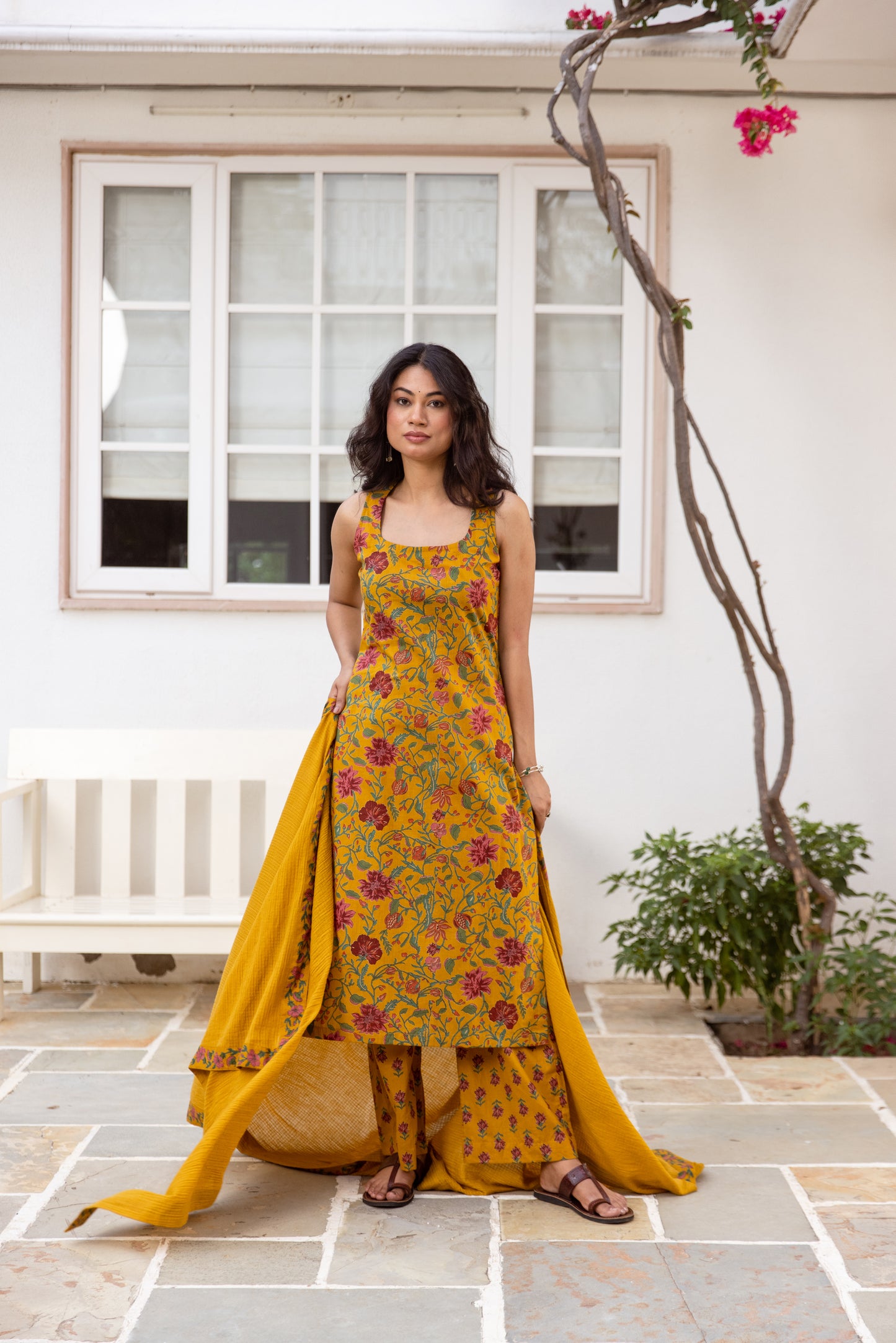 Saffron Jaal Sleeveless