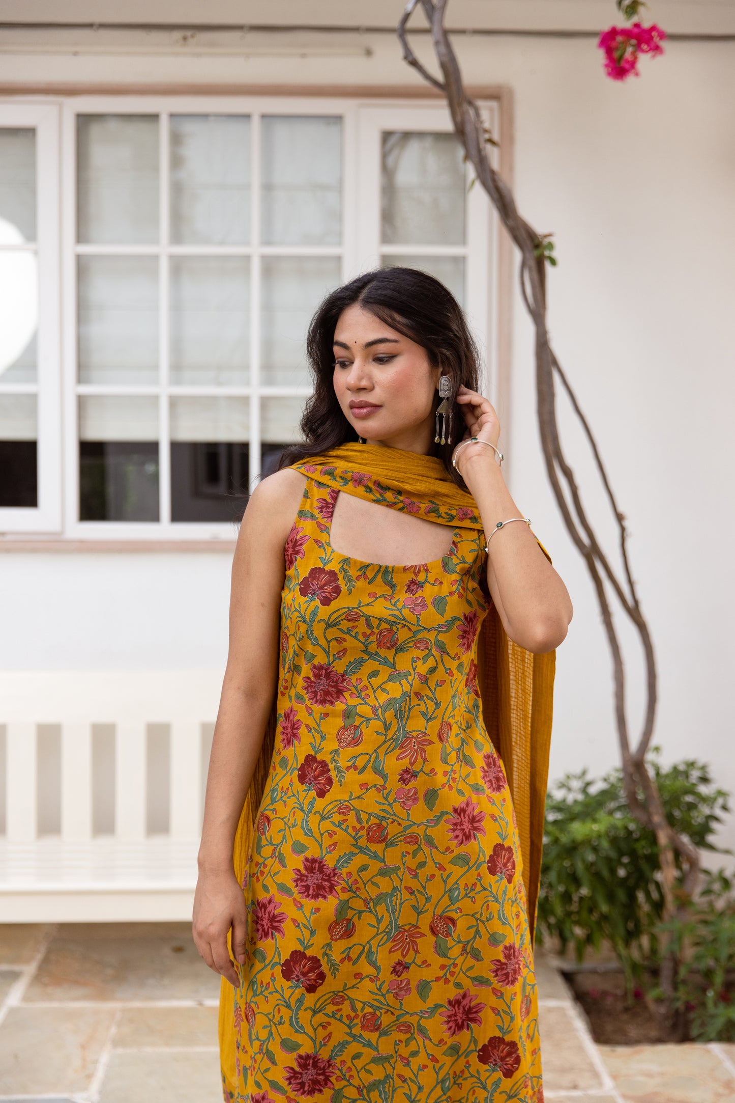 Saffron Jaal Sleeveless