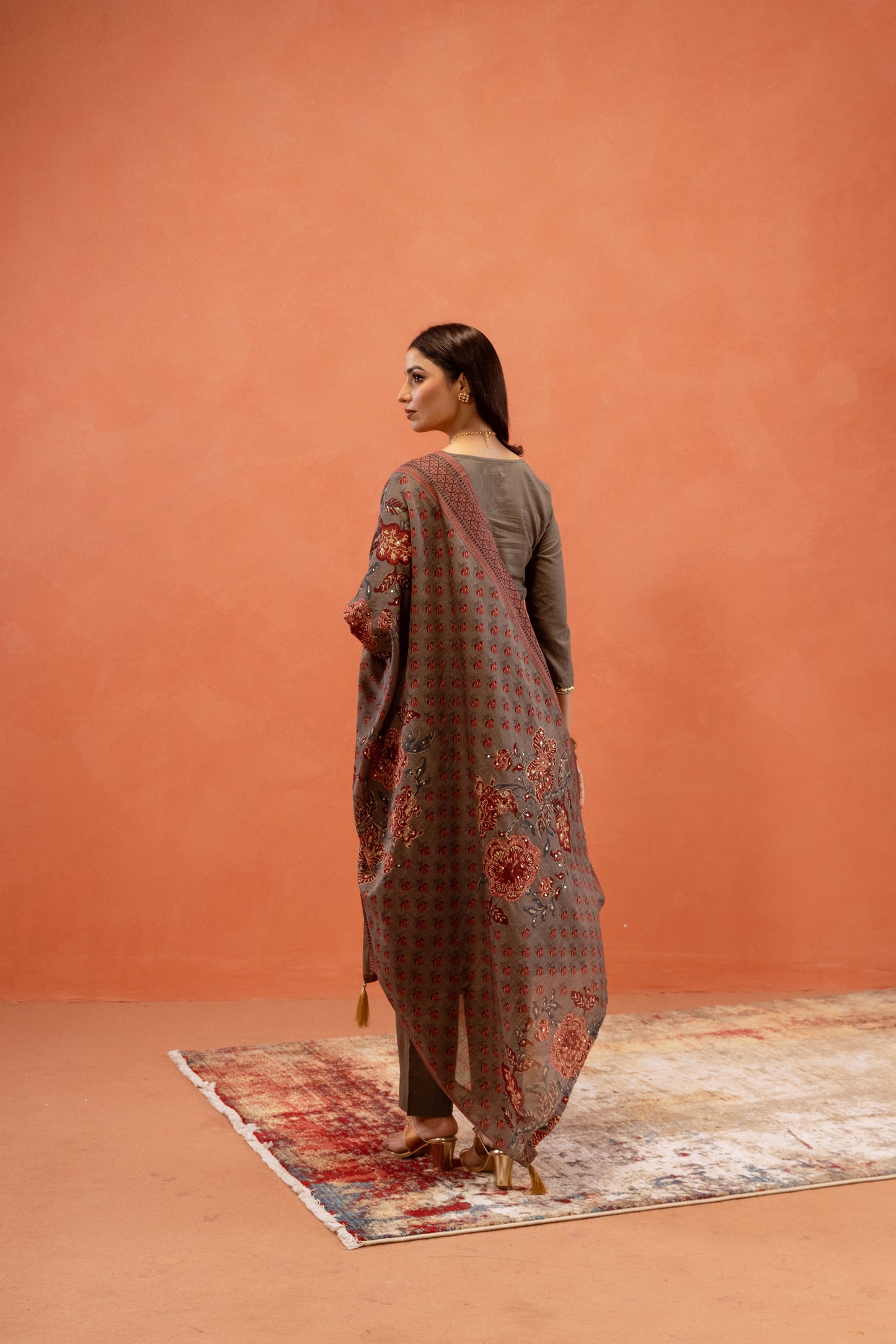 Silver Mist Straight-Cut Sleeved Suit