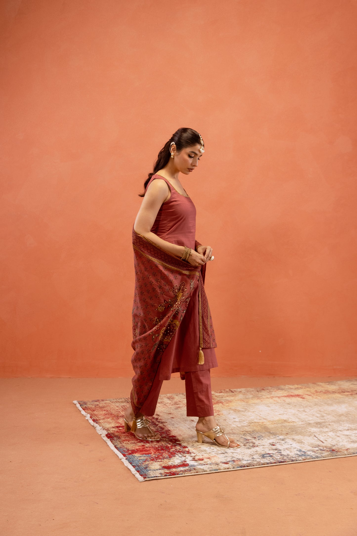Dusky Rose Straight-Cut Sleeveless Suit