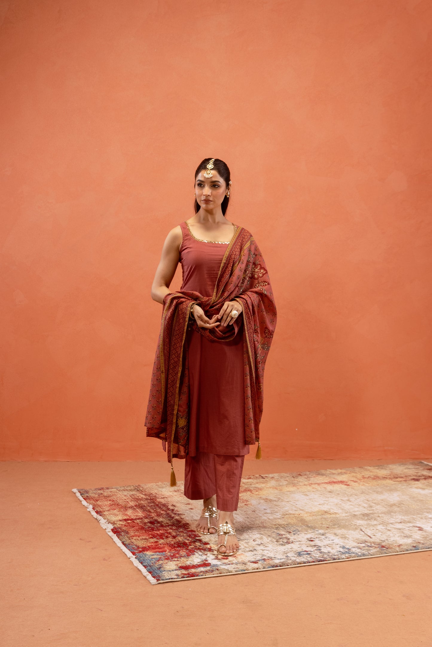 Dusky Rose Straight-Cut Sleeveless Suit