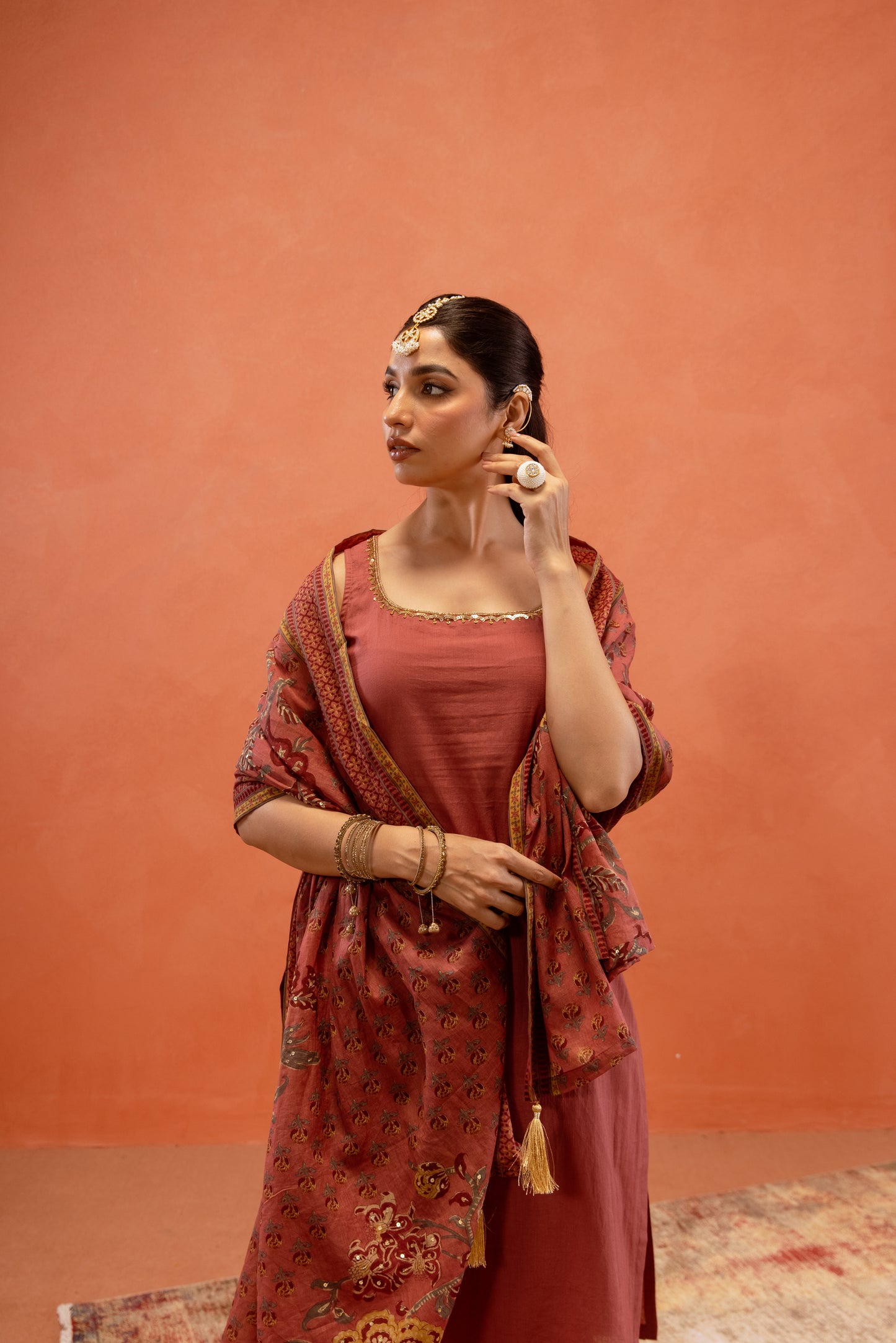 Dusky Rose Straight-Cut Sleeveless Suit
