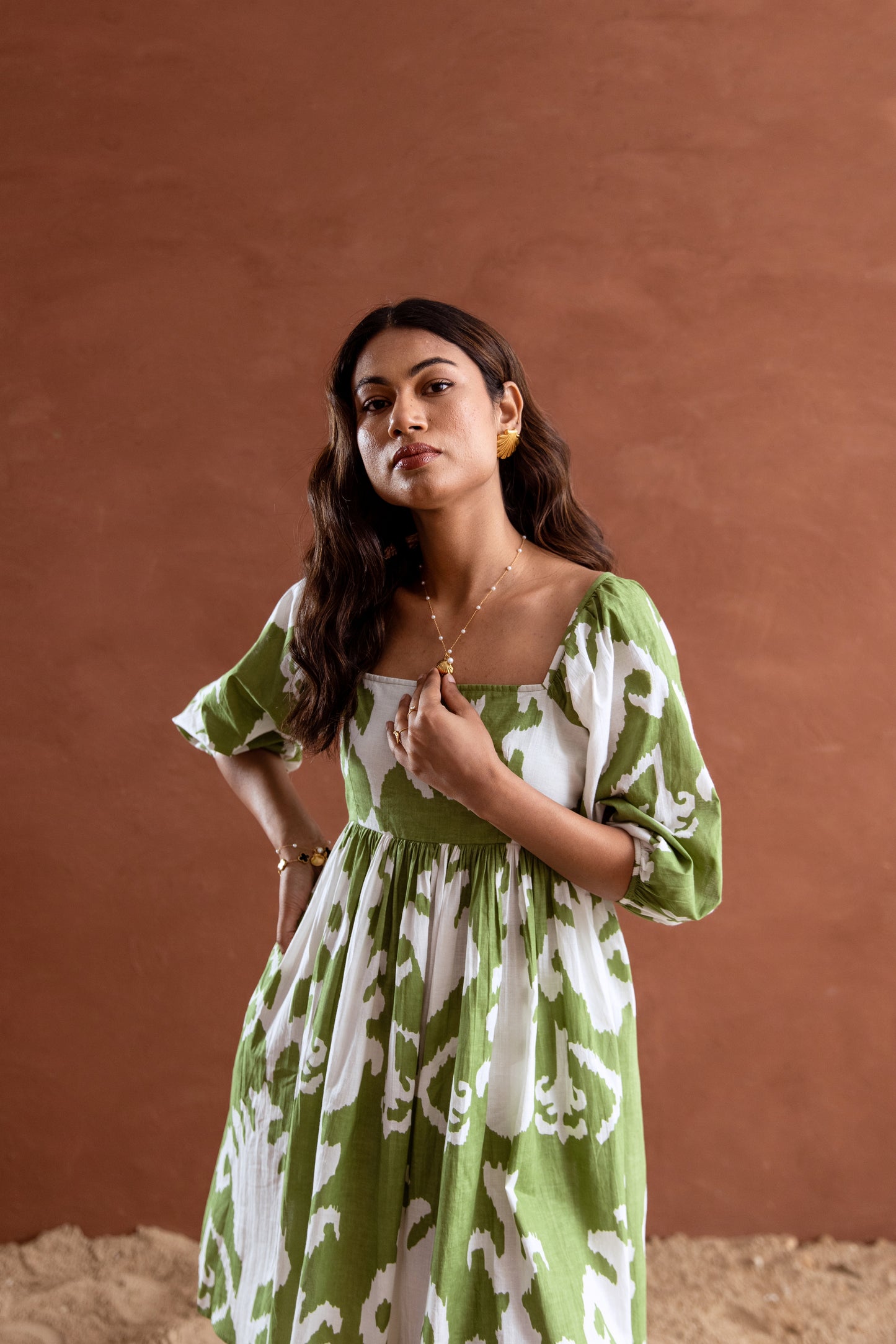 Green and White Patterned Square Neck Sleeved Short Dress