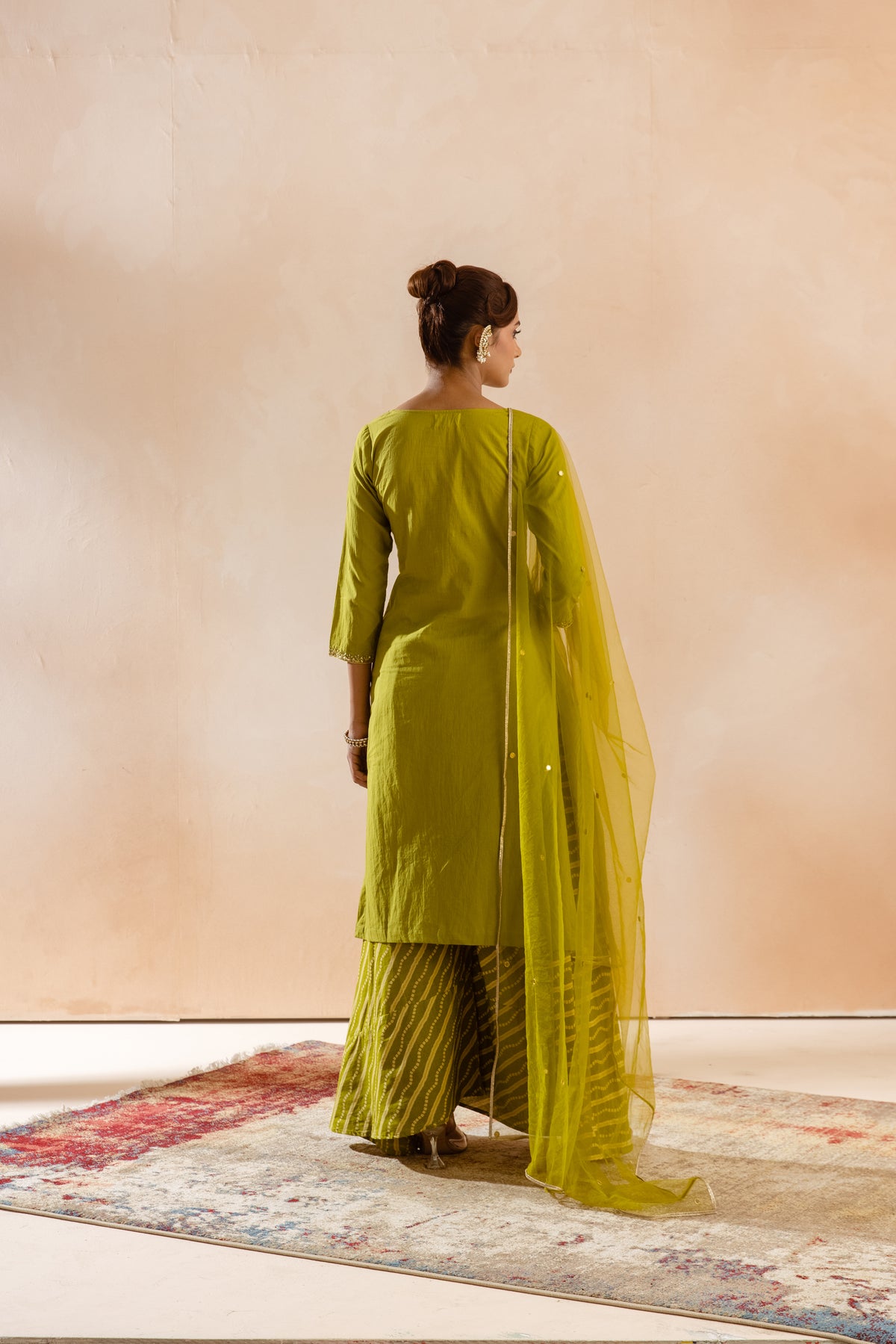 Kairi Sleeved-The Line (Green)