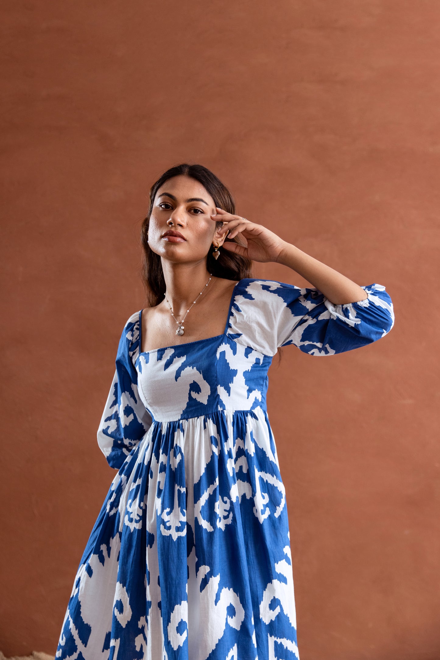 Blue and White Patterned Square Neck Sleeved Short Dress