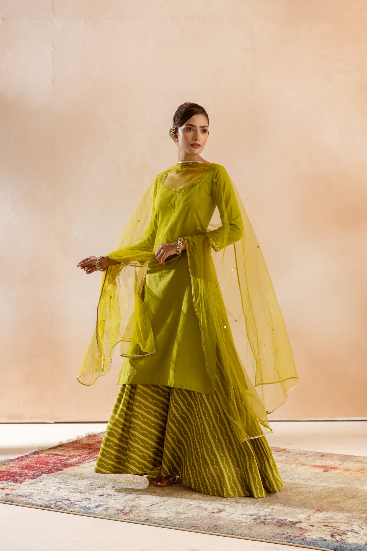 Kairi Sleeved-The Line (Green)