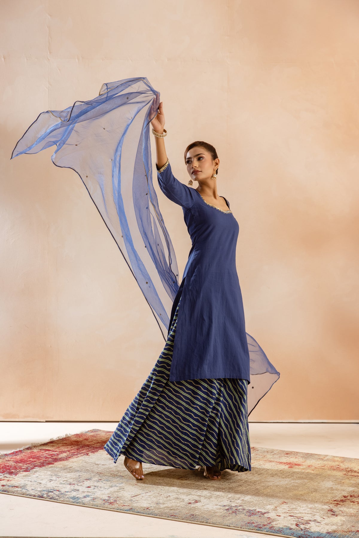 Neel Sleeved-The Line (Blue)