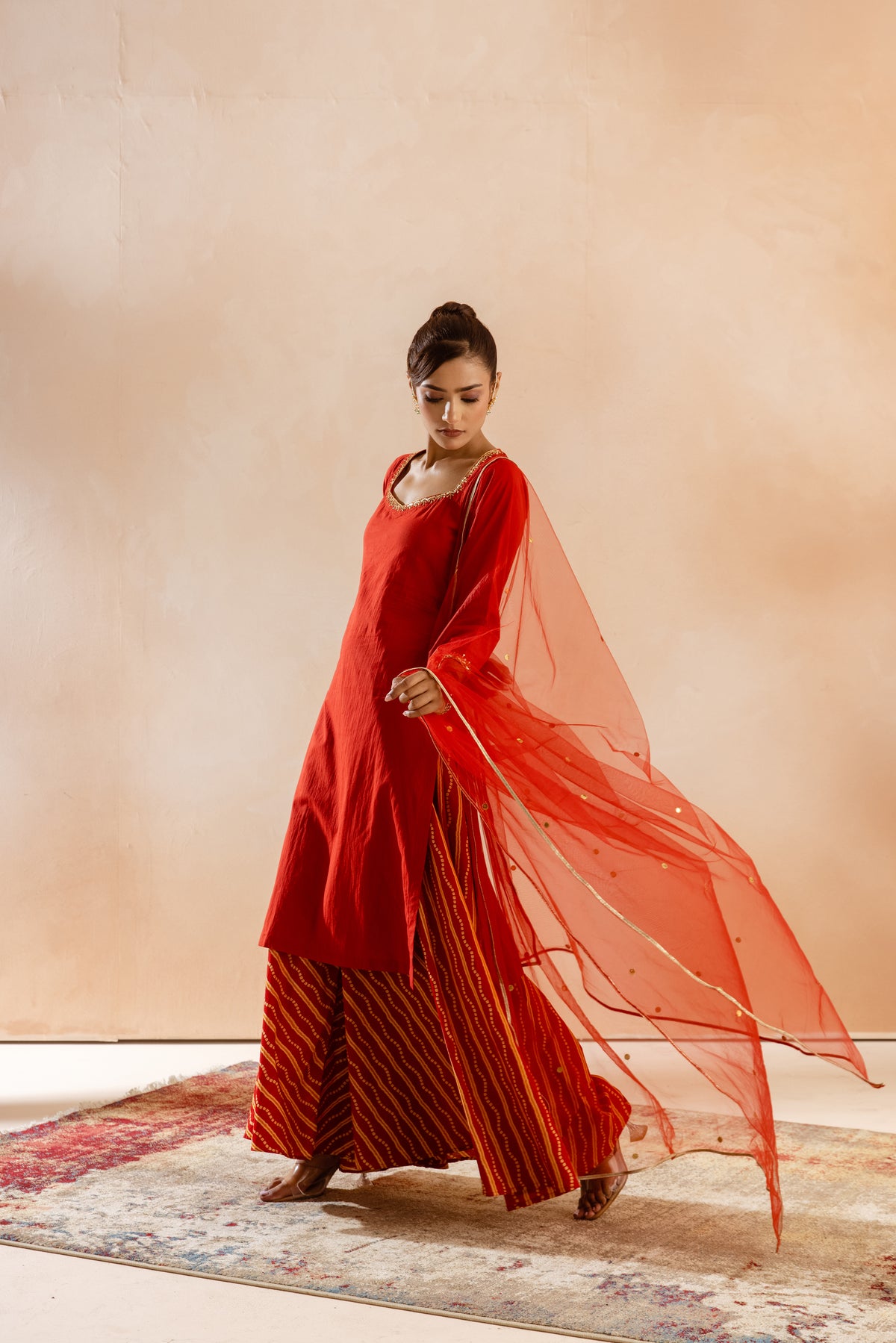 Kesar Sleeved-The Line (Red)