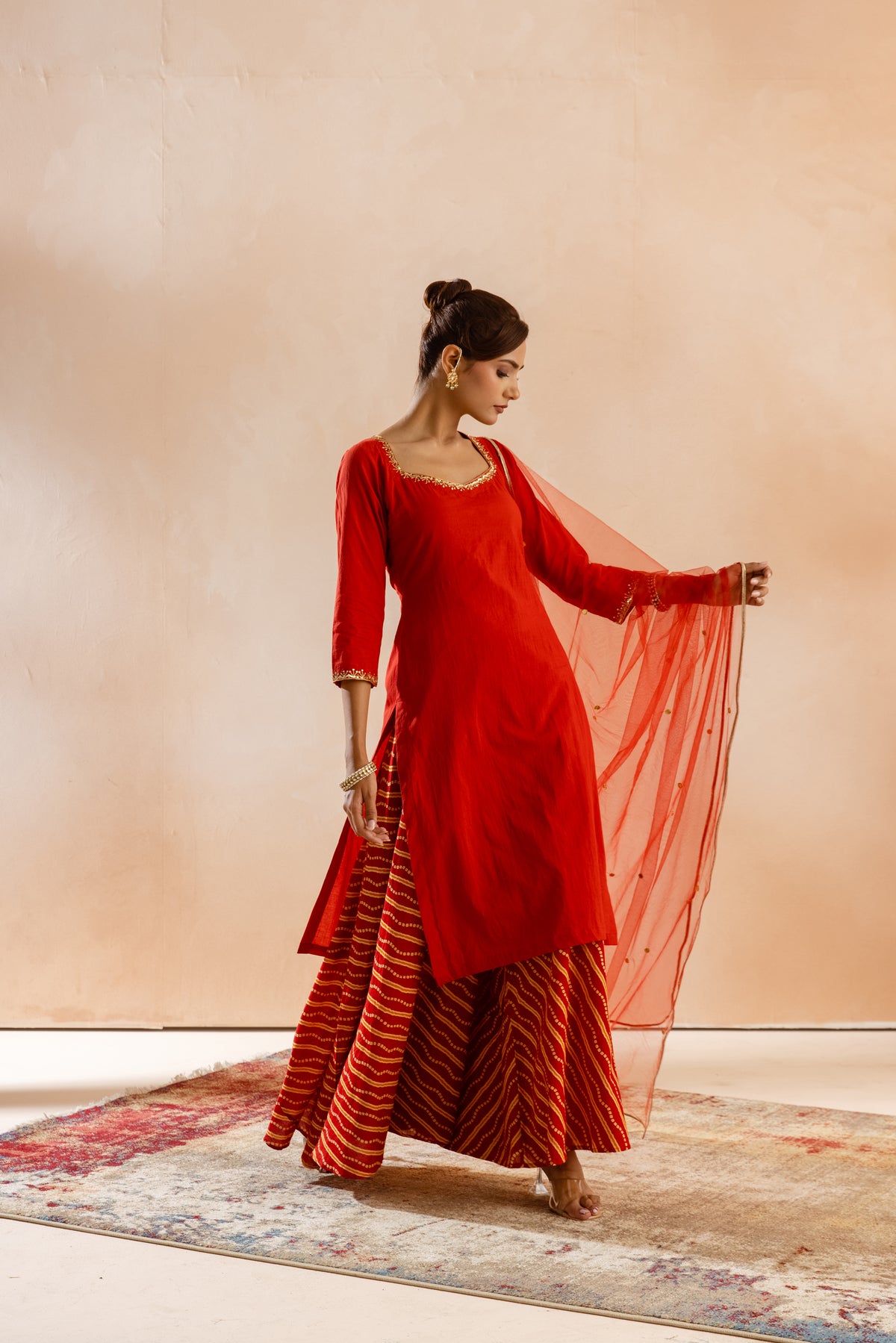 Kesar Sleeved-The Line (Red)