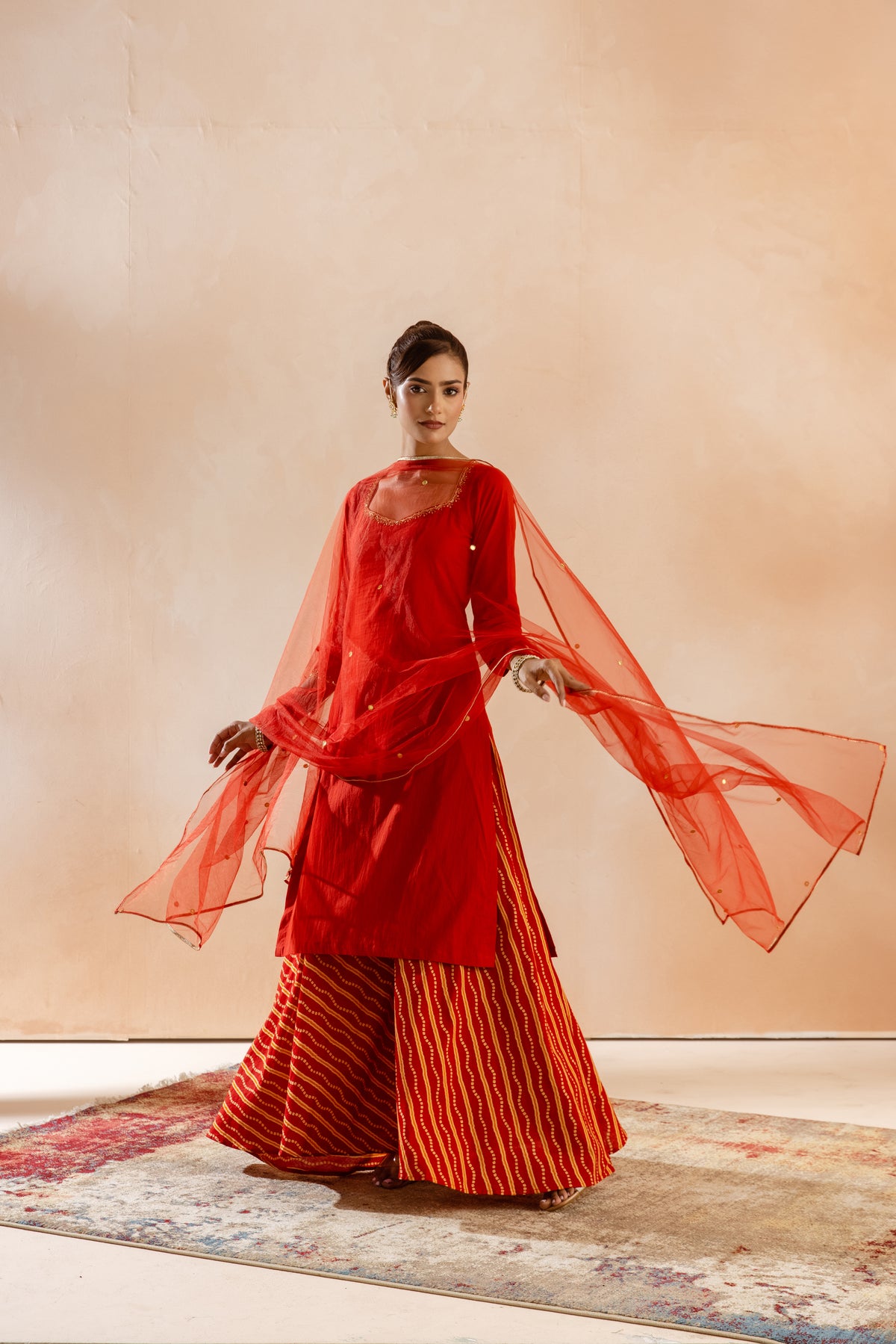 Kesar Sleeved-The Line (Red)