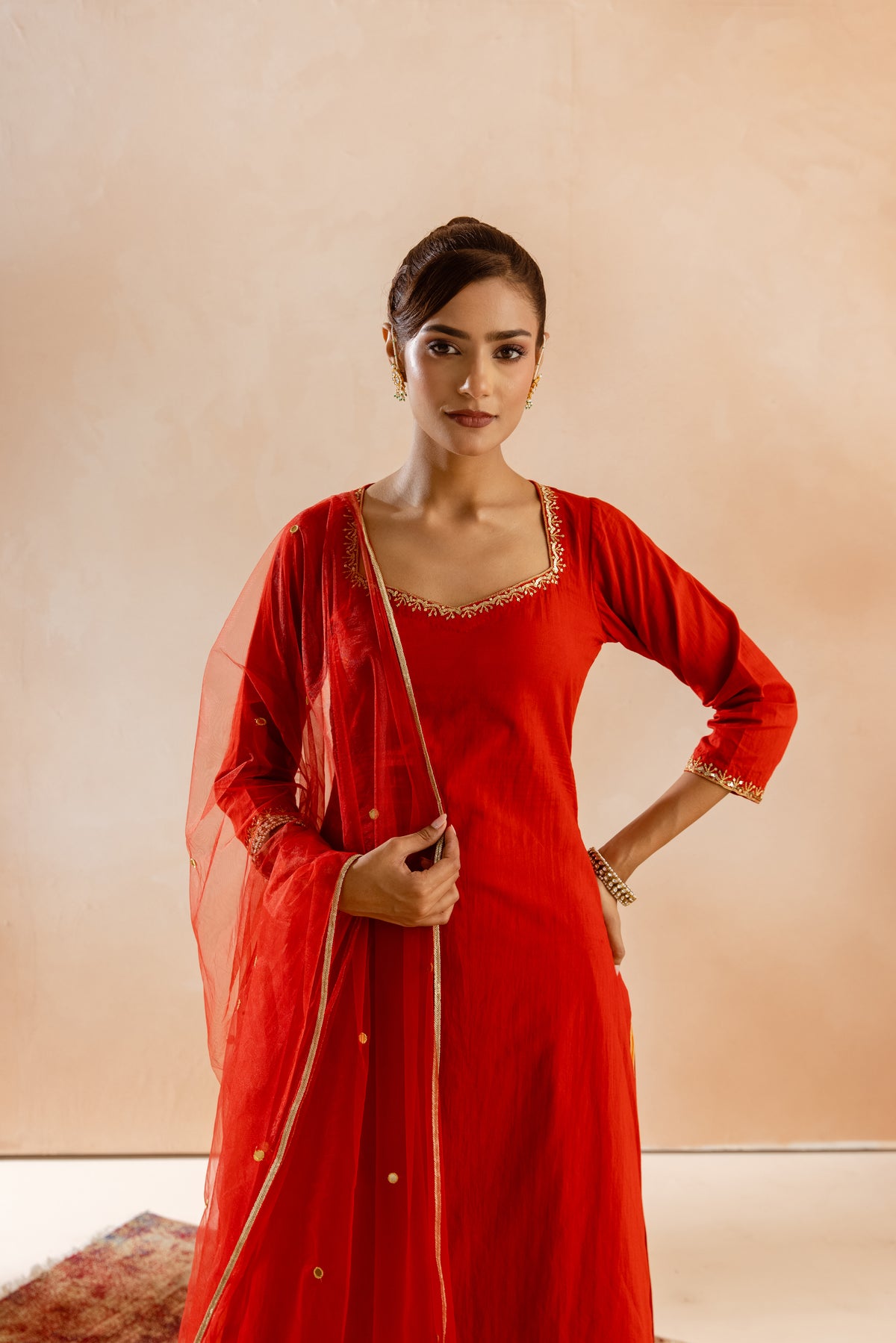 Kesar Sleeved-The Line (Red)