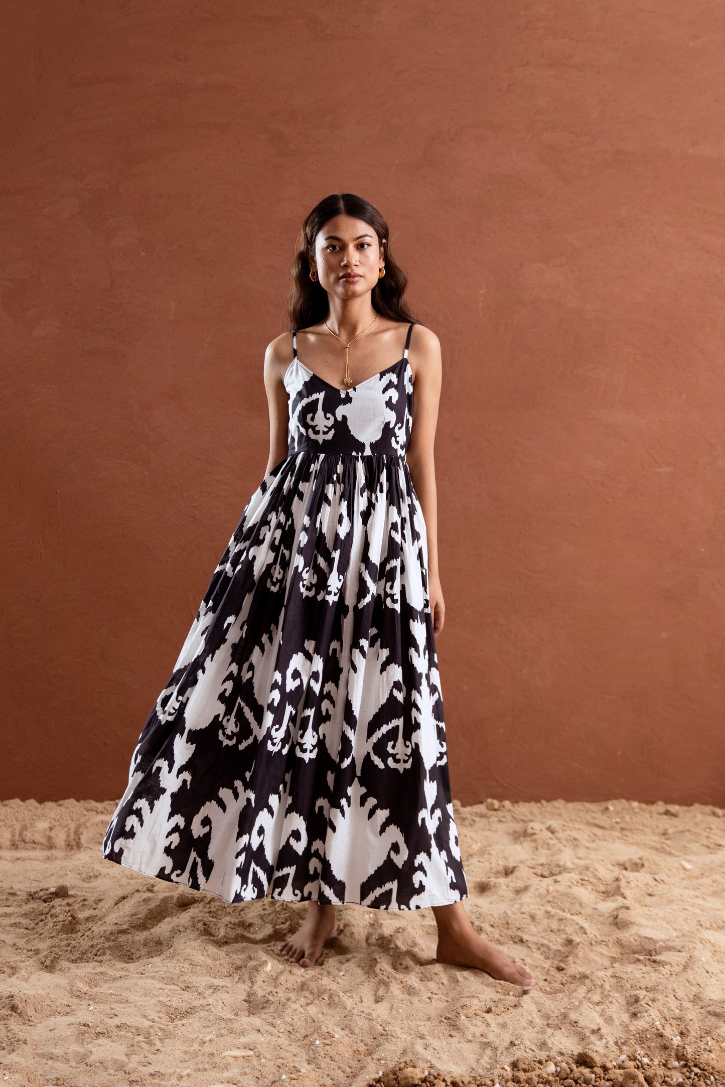 Black and White Patterned Strappy Maxi Dress