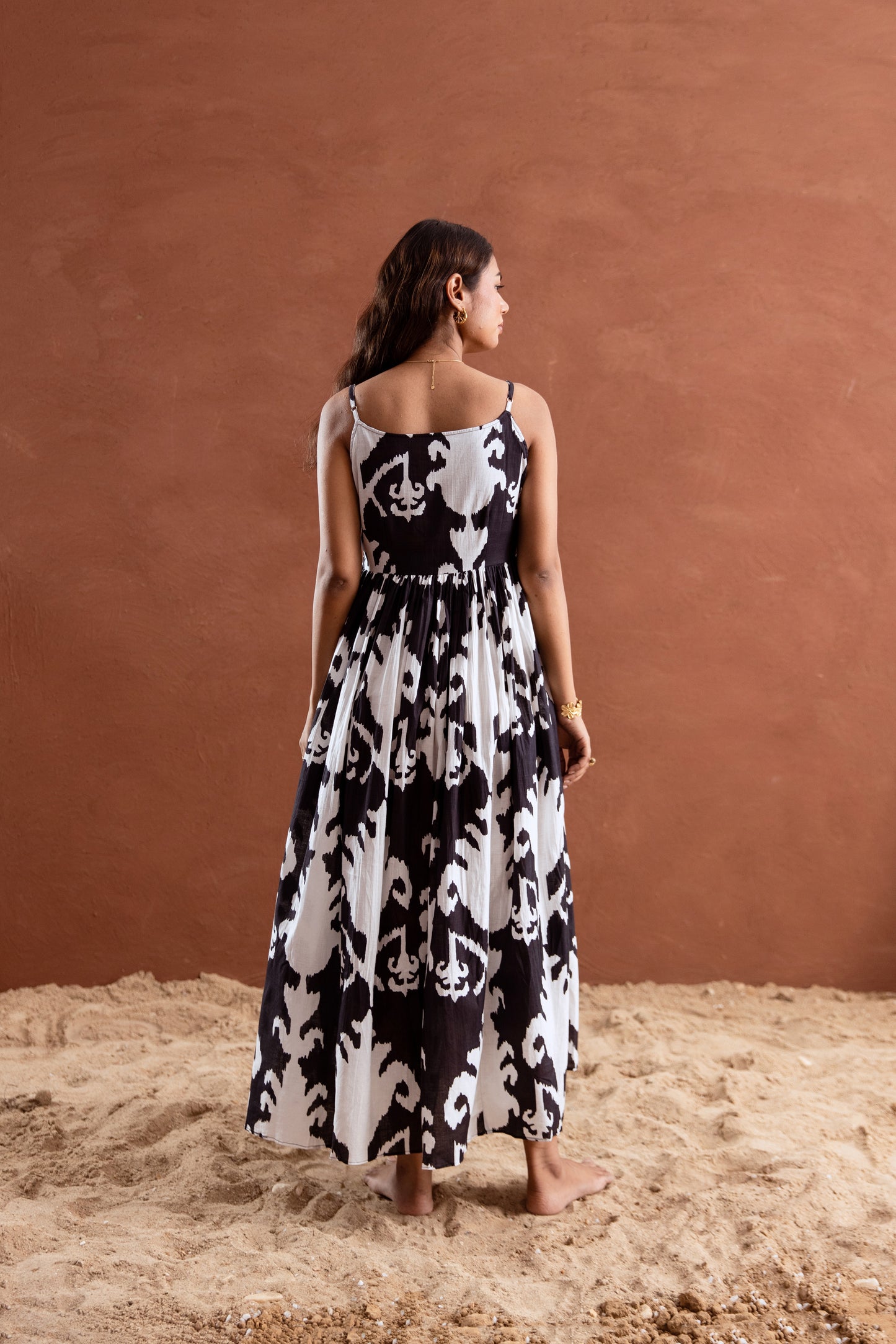 Black and White Patterned Strappy Maxi Dress