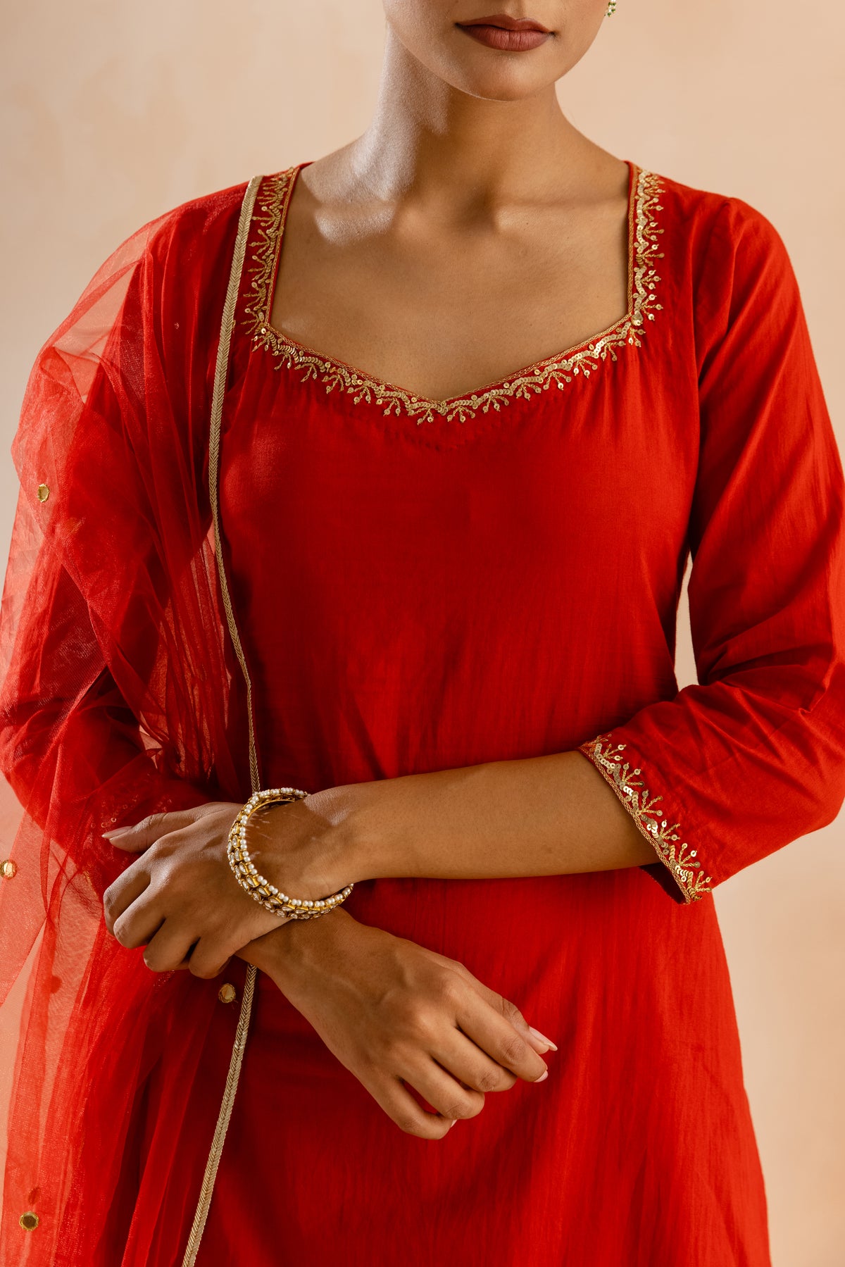 Kesar Sleeved-The Line (Red)