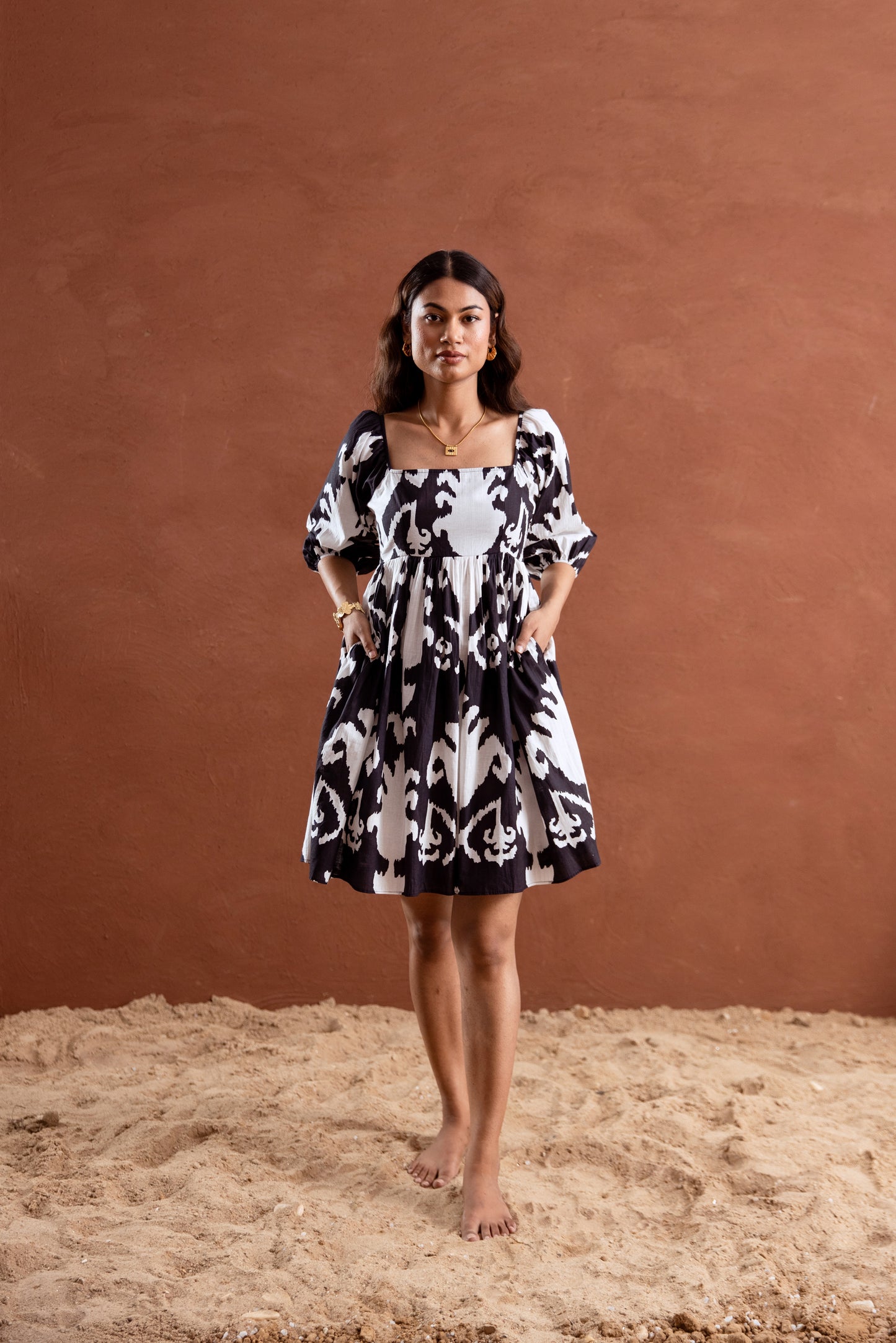 Black and White Patterned Square Neck Sleeved Short Dress