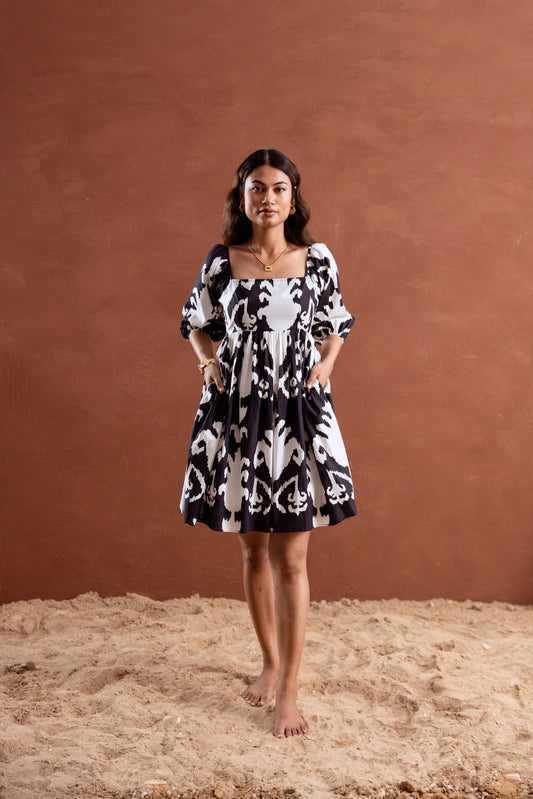 Black and White Patterned Square Neck Sleeved Short Dress