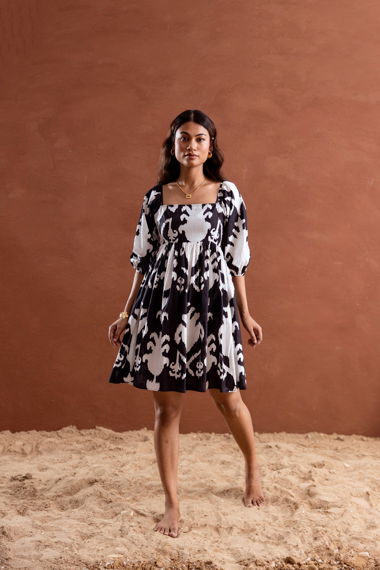 Black and White Patterned Square Neck Sleeved Short Dress