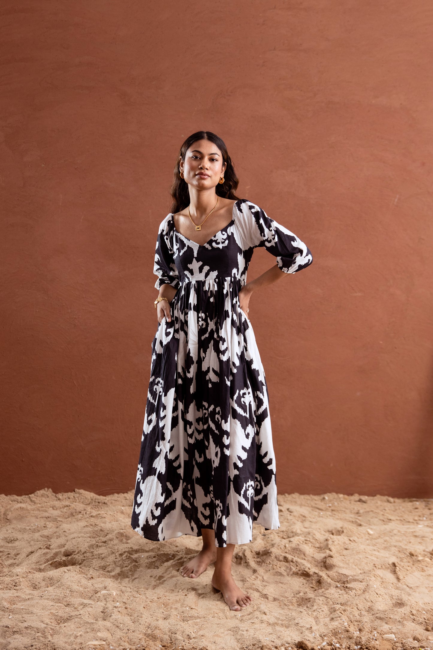 Black and White Patterned Sleeved Maxi Dress