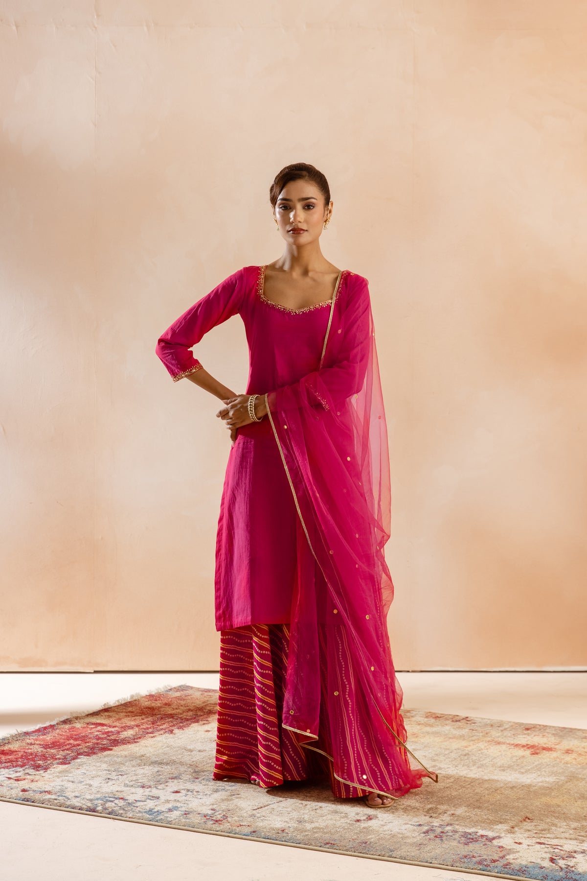 Gul Sleeved-The Line (Pink)